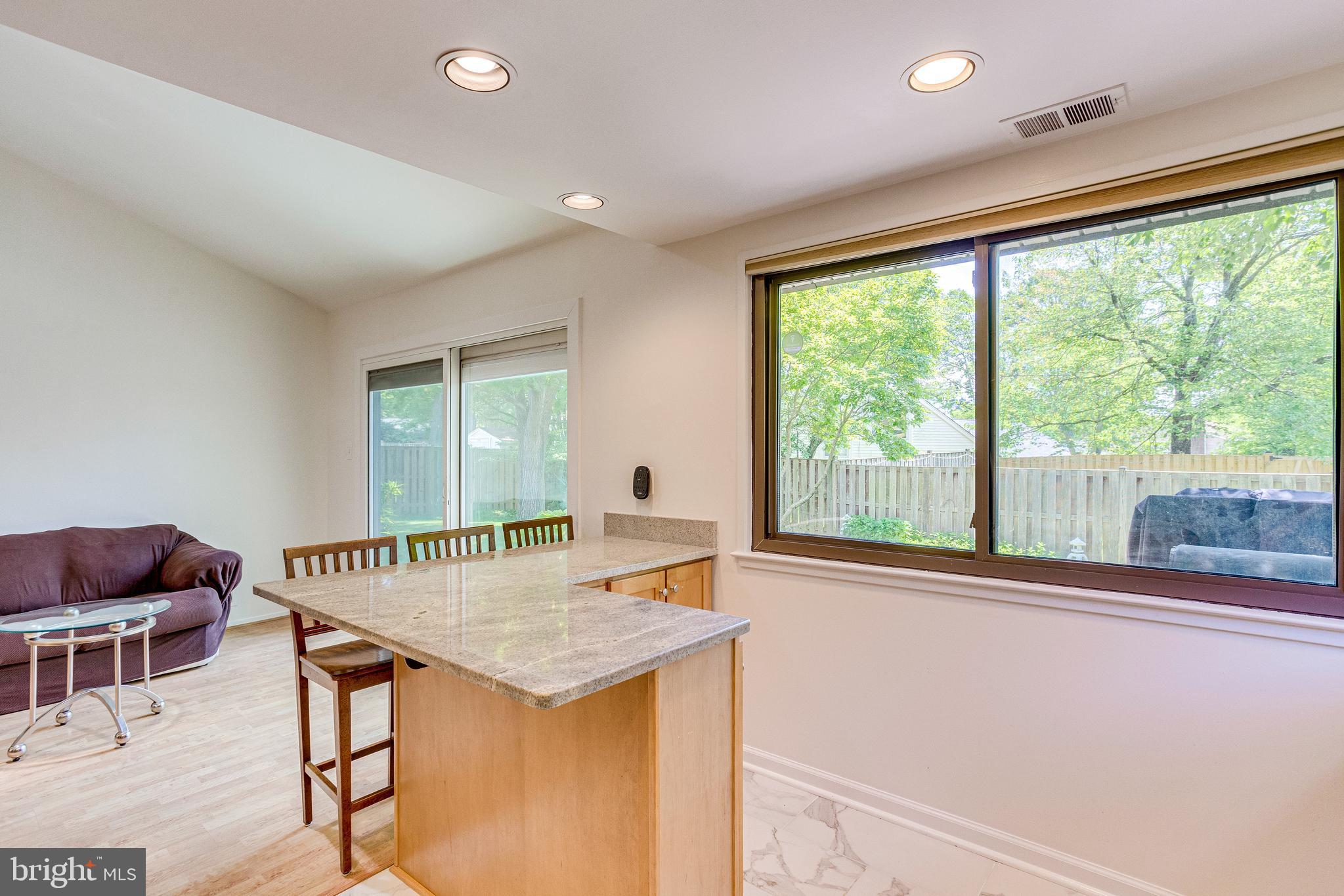 STONEYBROOKE - Residential