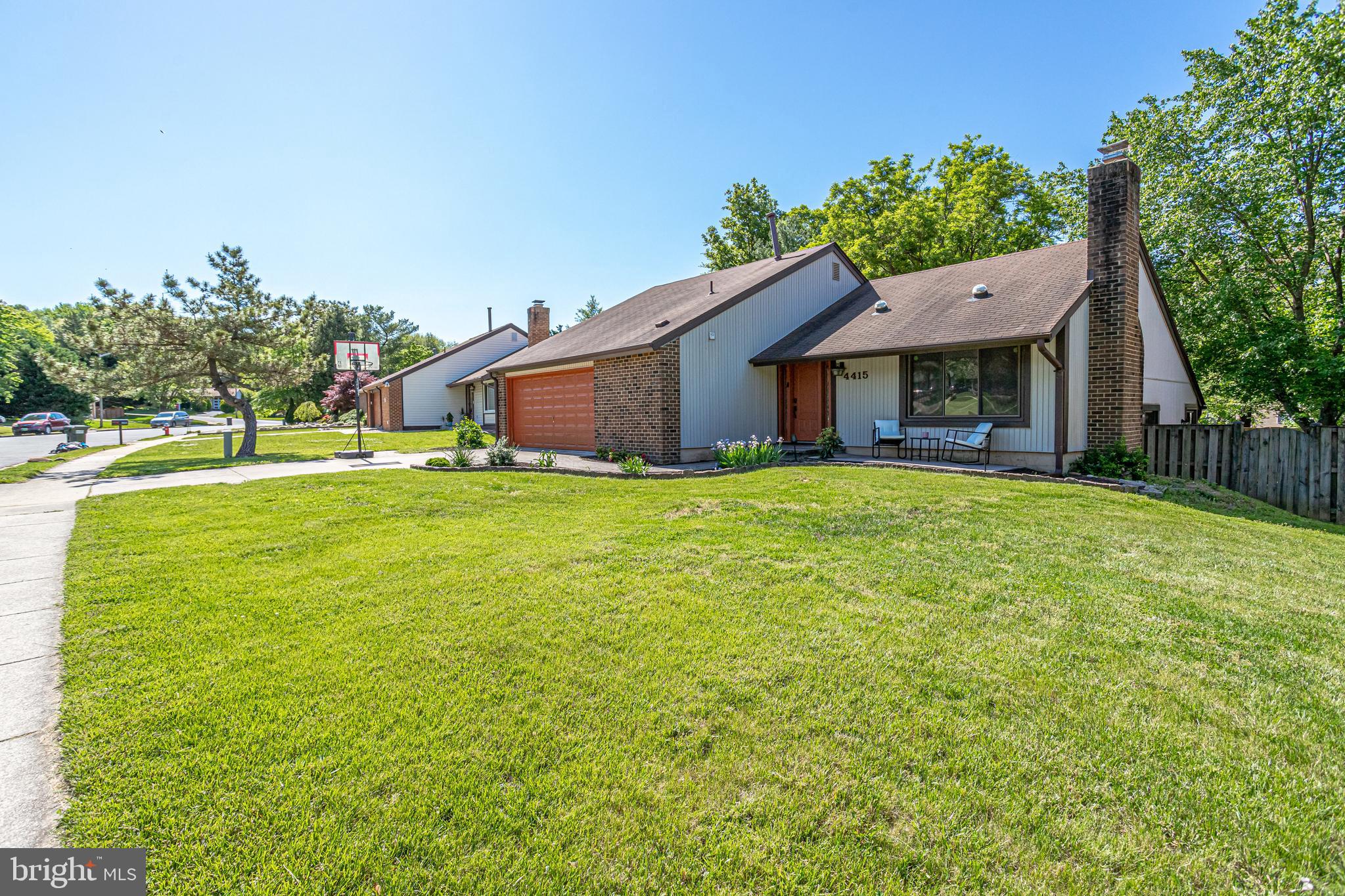 STONEYBROOKE - Residential