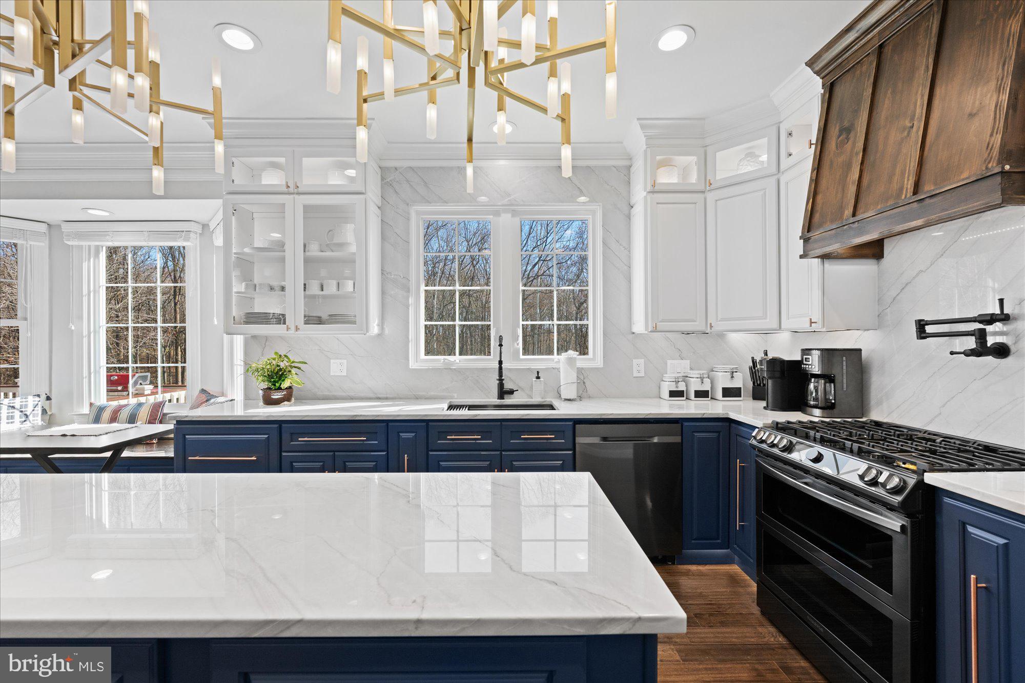 OVERLOOK HILLS - Residential