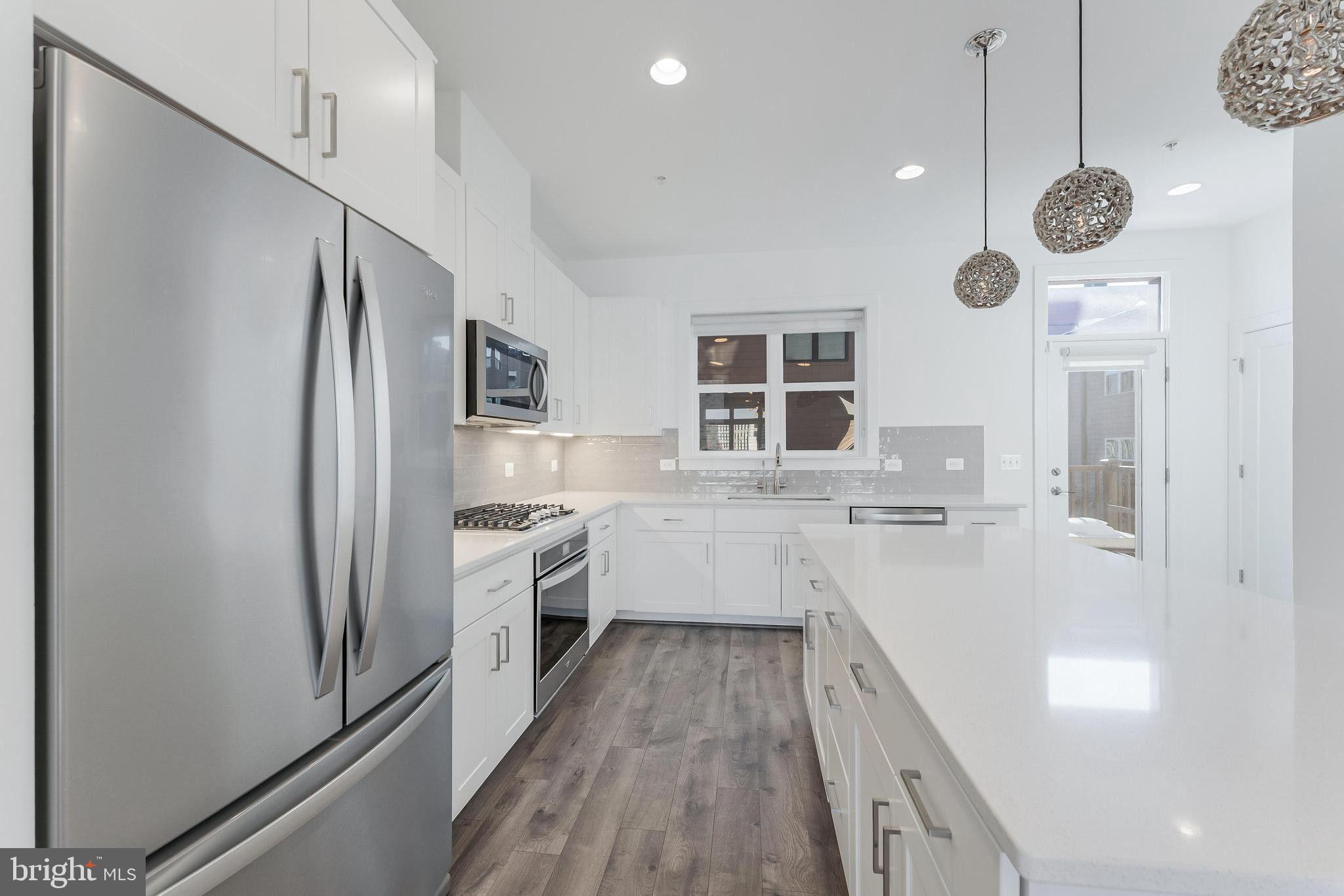 TOWER OAKS - Residential