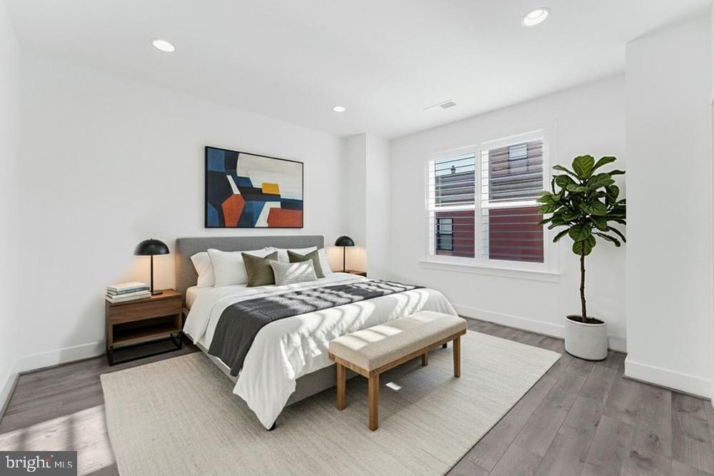 TOWER OAKS - Residential