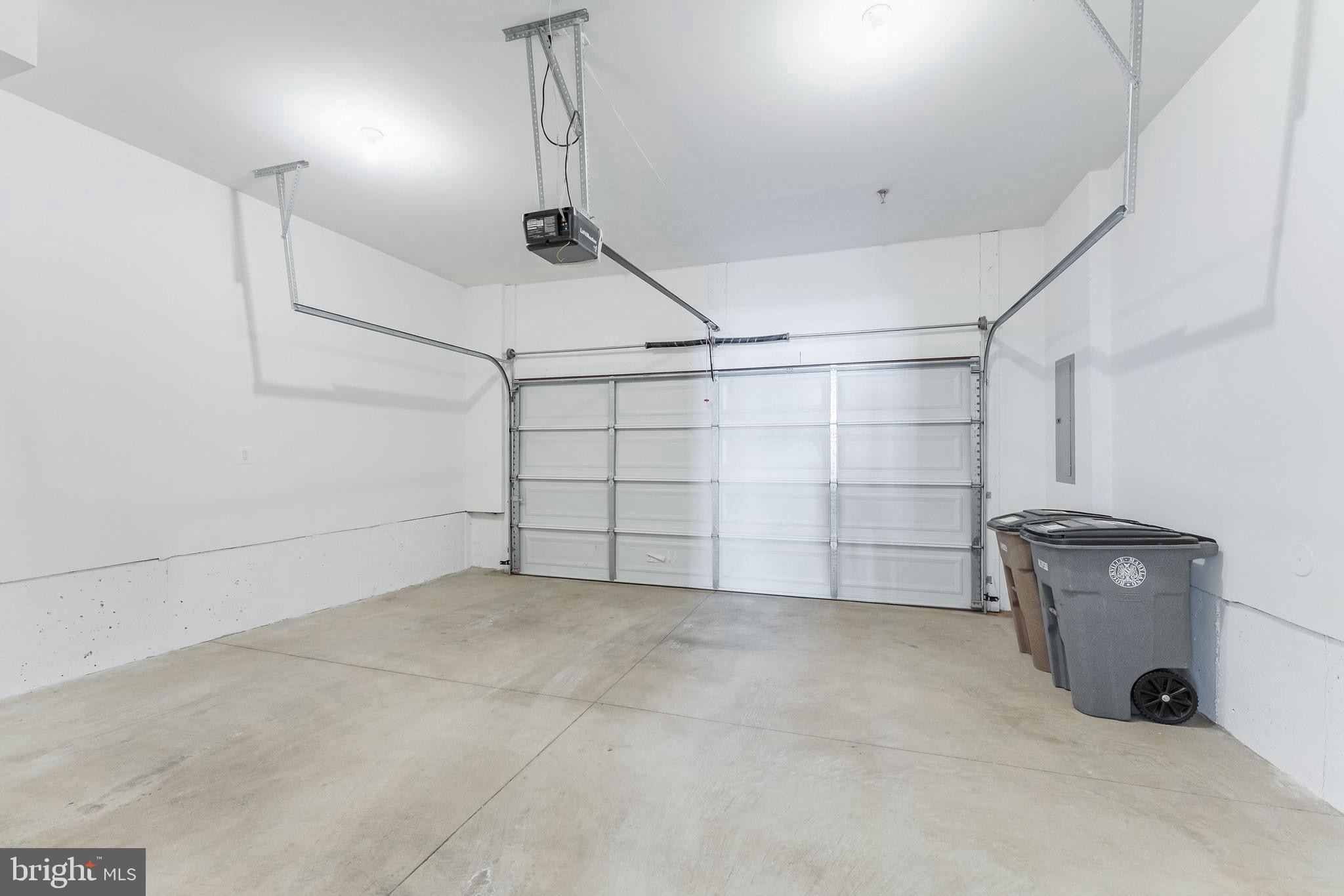 TOWER OAKS - Residential