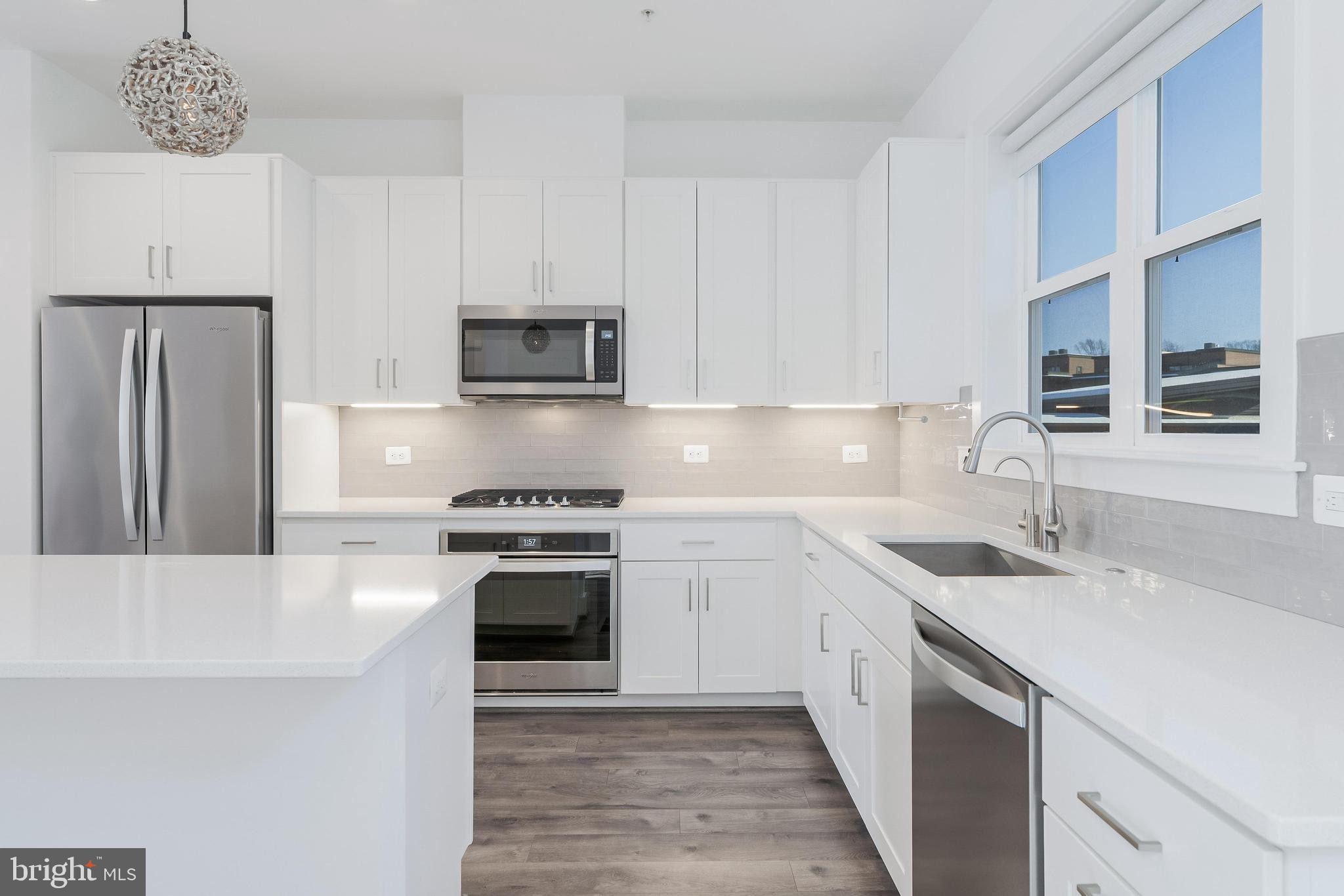 TOWER OAKS - Residential