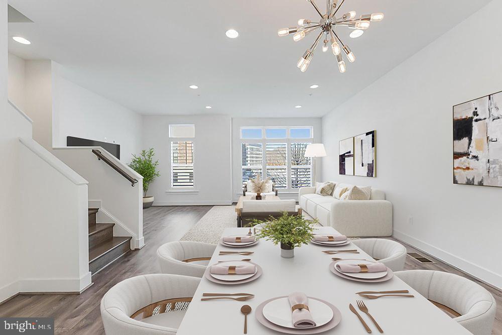 TOWER OAKS - Residential