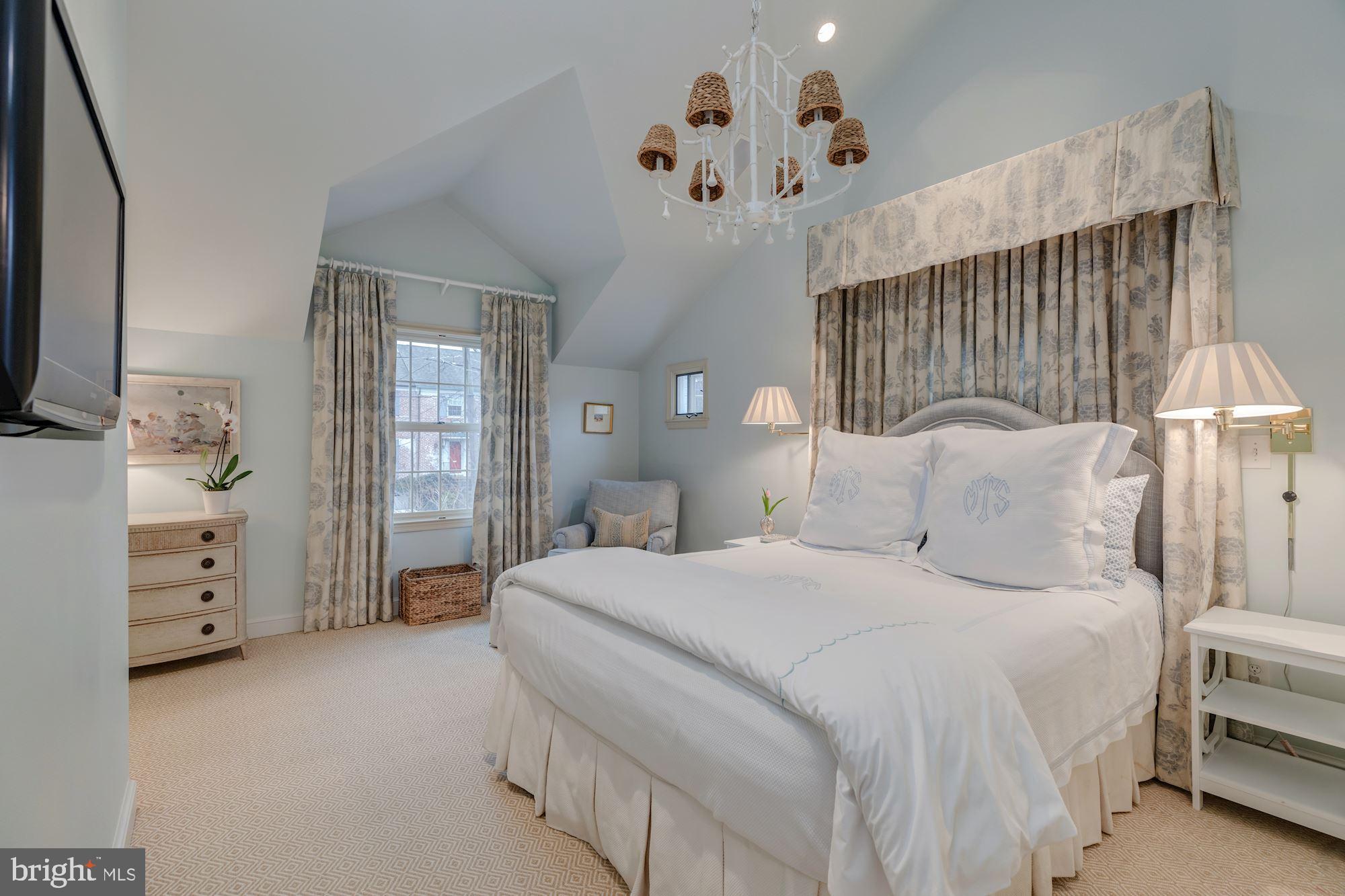 WESTMORELAND HILLS - Residential