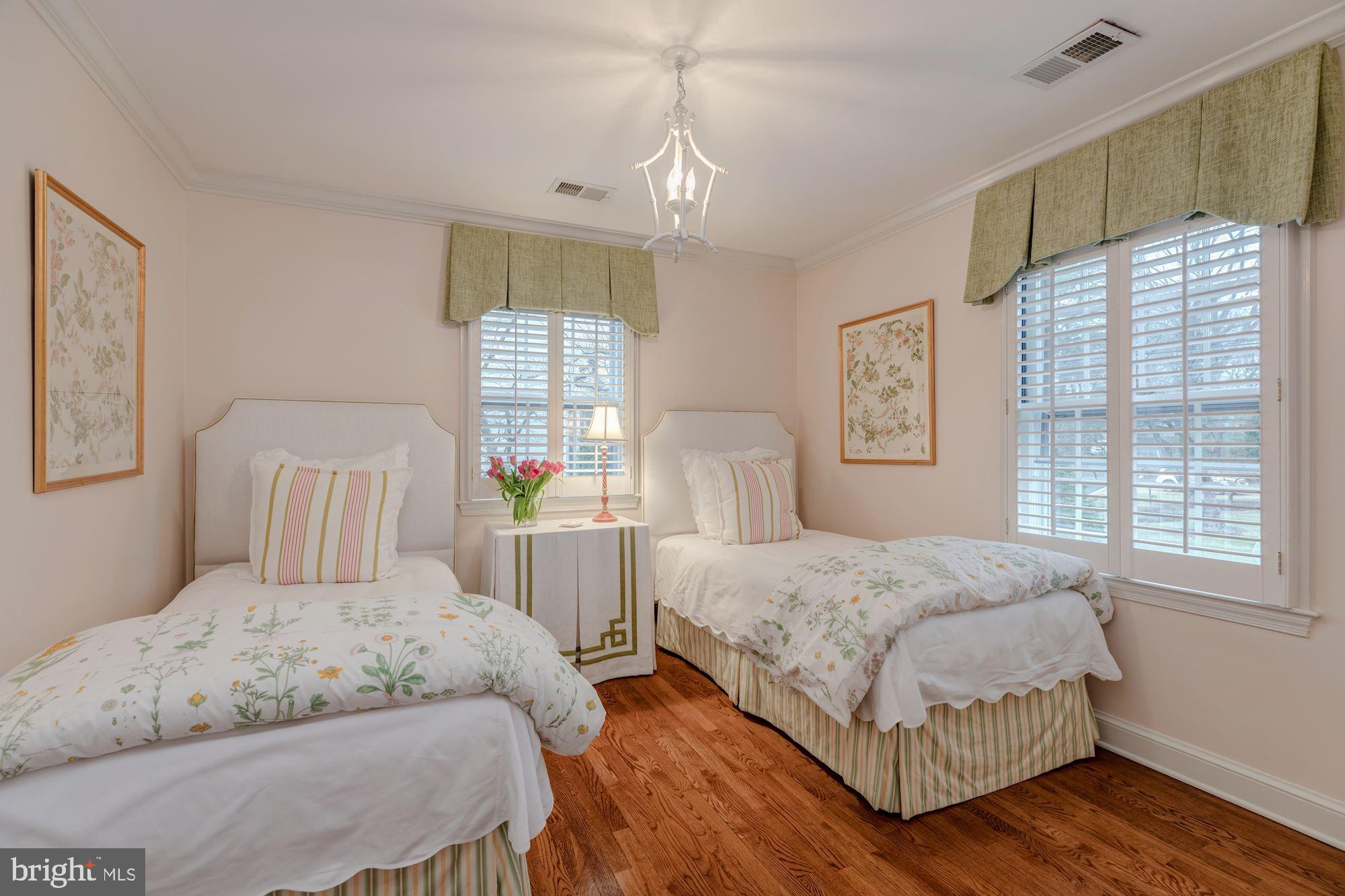 WESTMORELAND HILLS - Residential