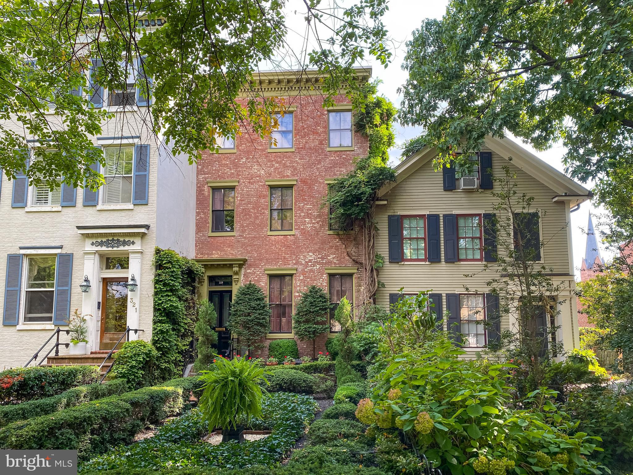 CAPITOL HILL - Residential