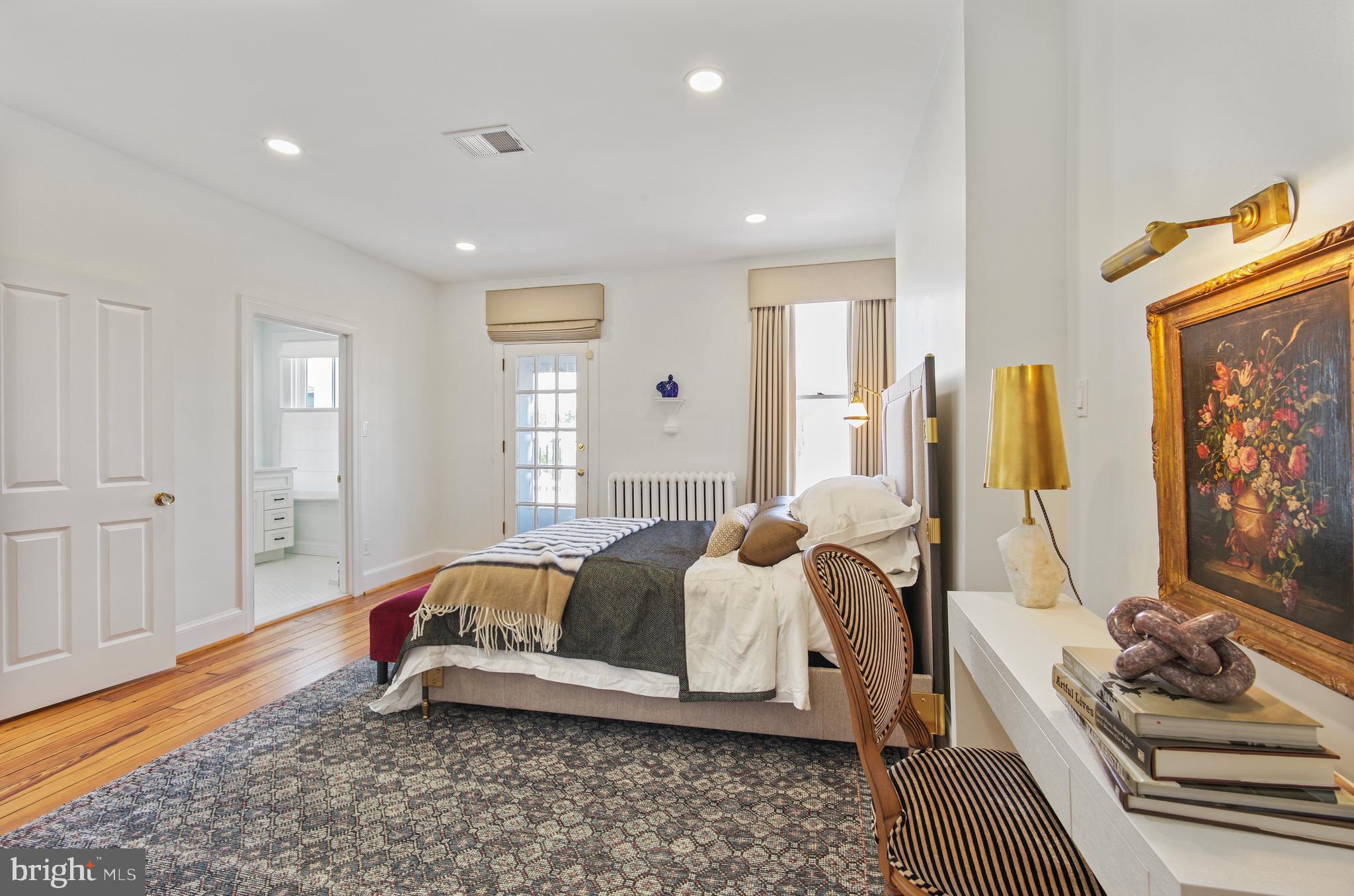 CAPITOL HILL - Residential