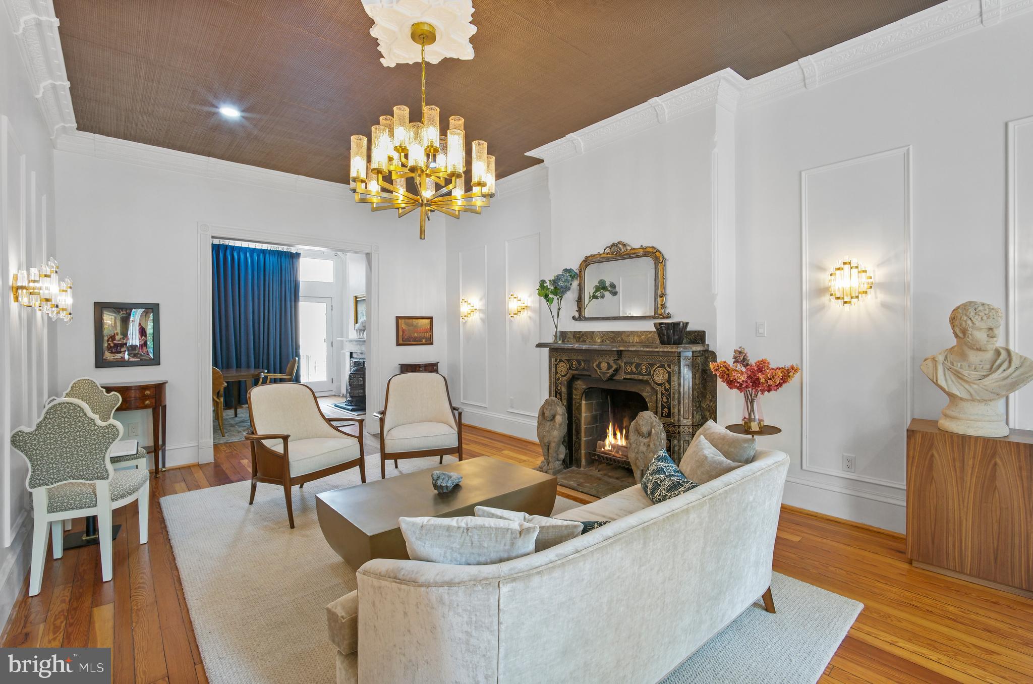 CAPITOL HILL - Residential