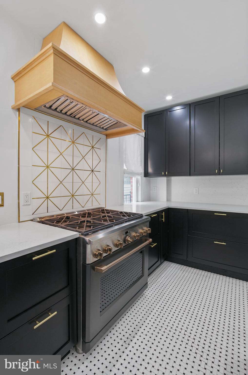 CAPITOL HILL - Residential