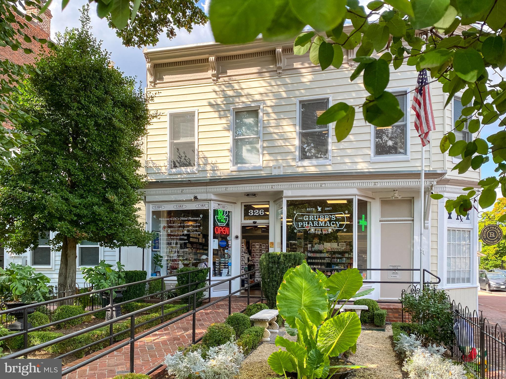CAPITOL HILL - Residential
