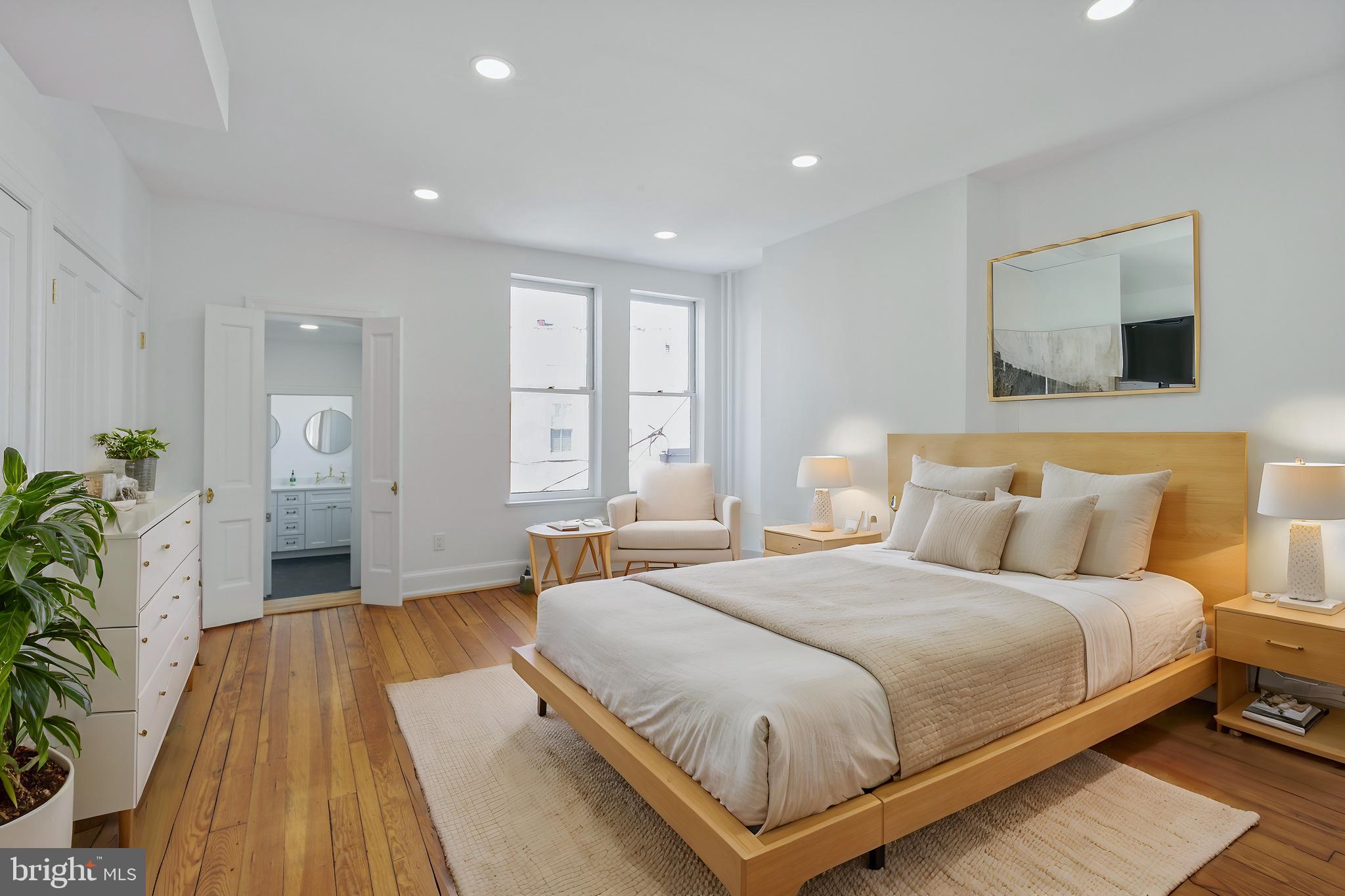 CAPITOL HILL - Residential