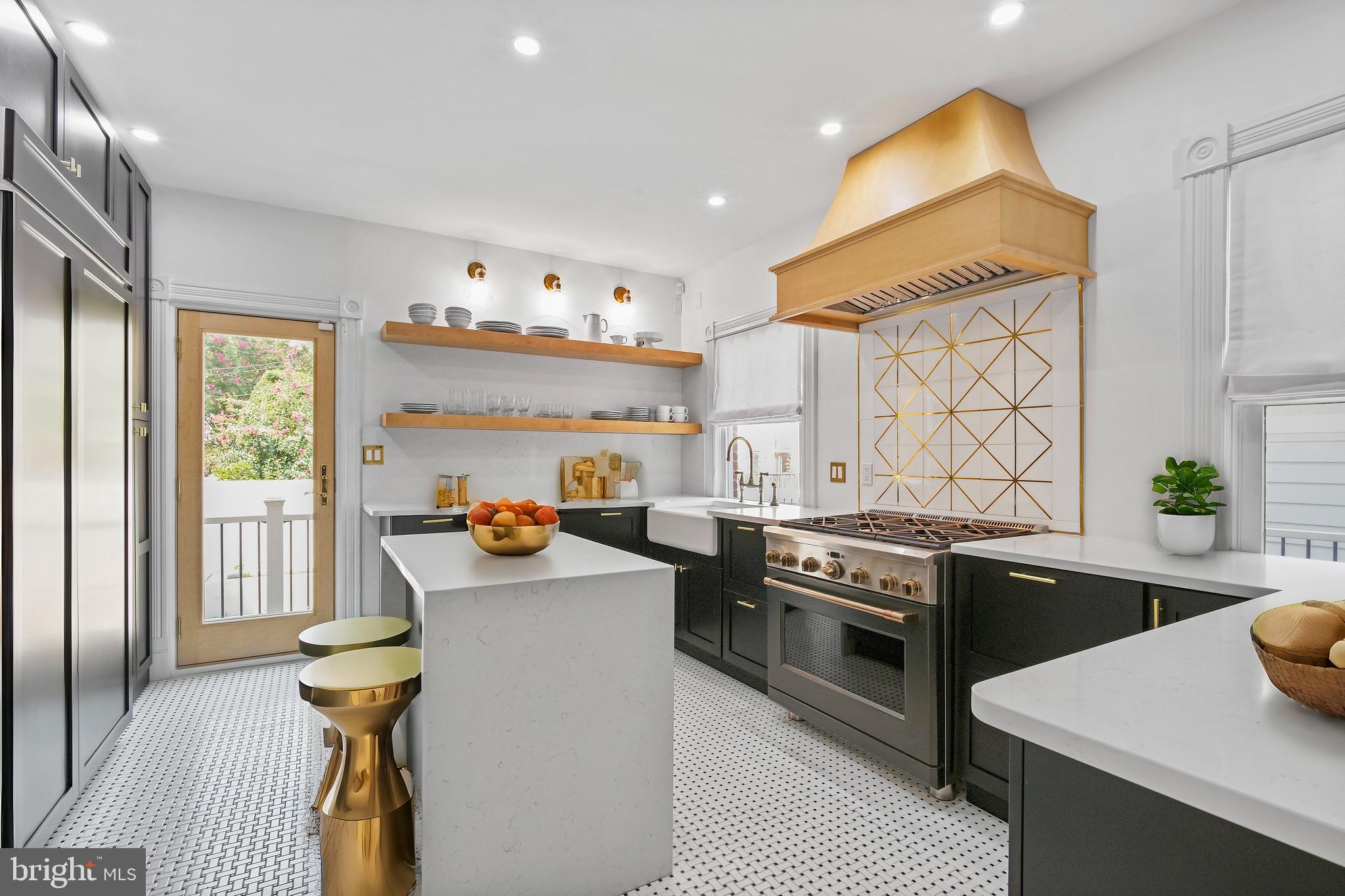 CAPITOL HILL - Residential