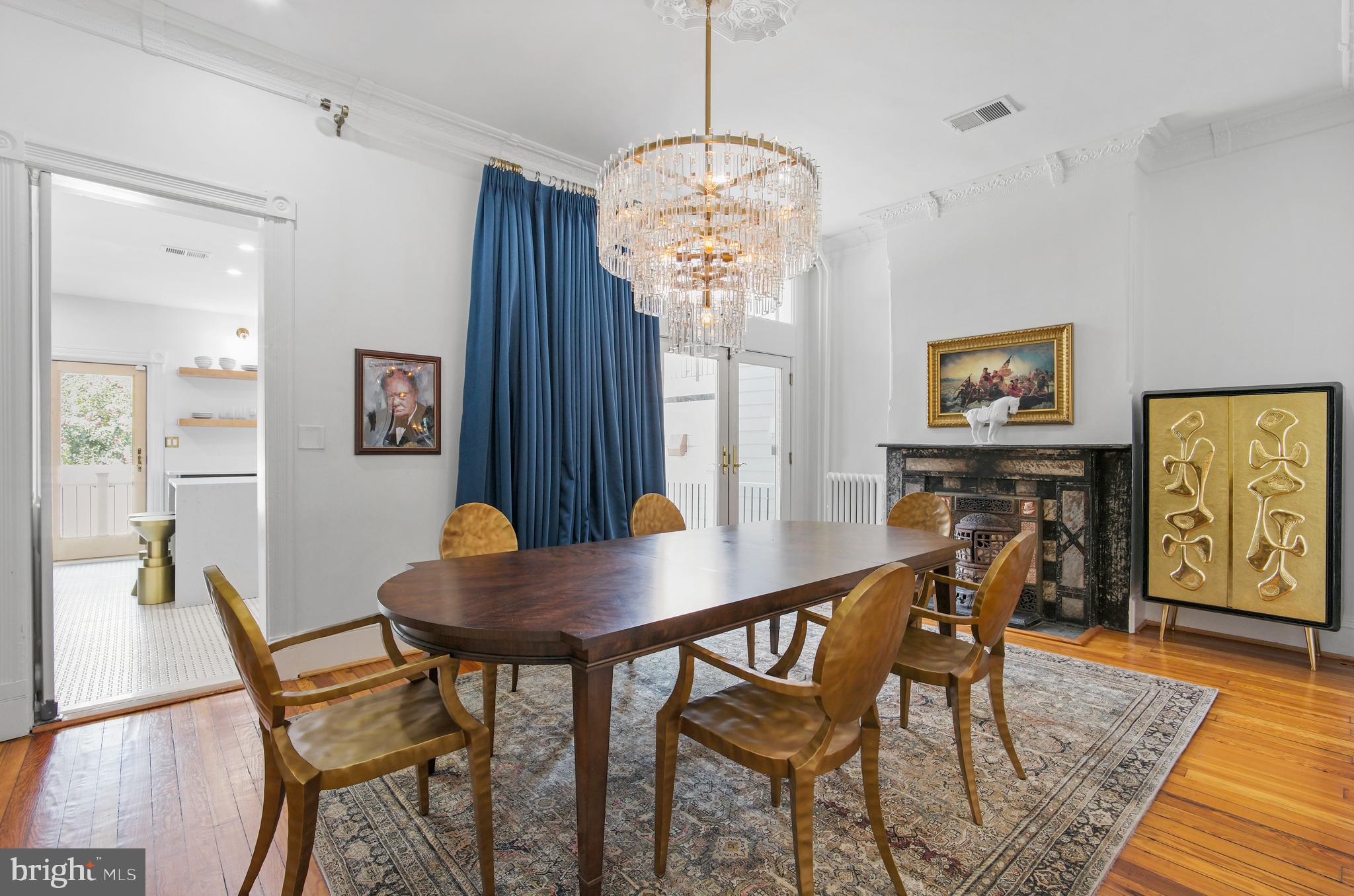 CAPITOL HILL - Residential