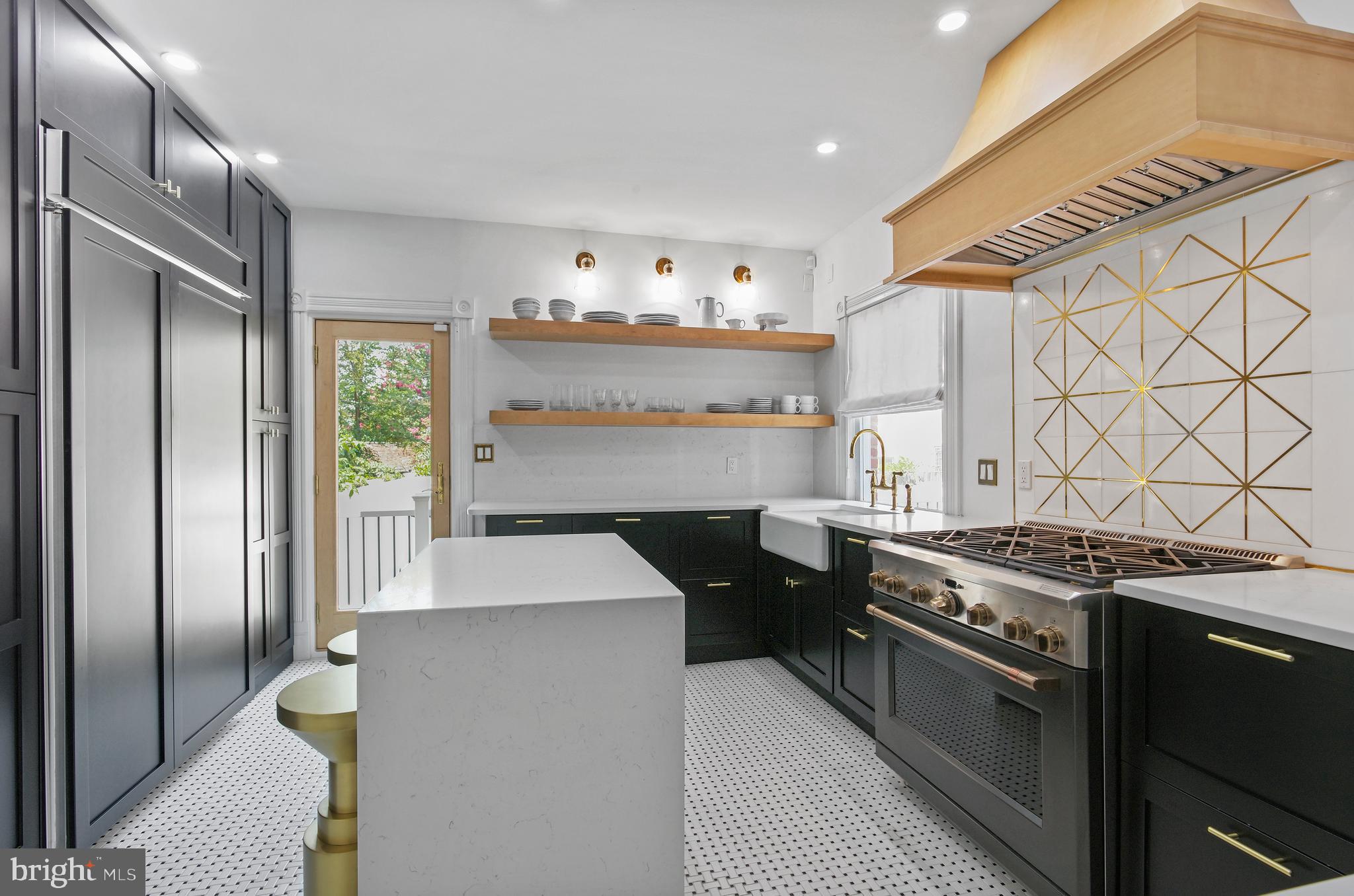 CAPITOL HILL - Residential