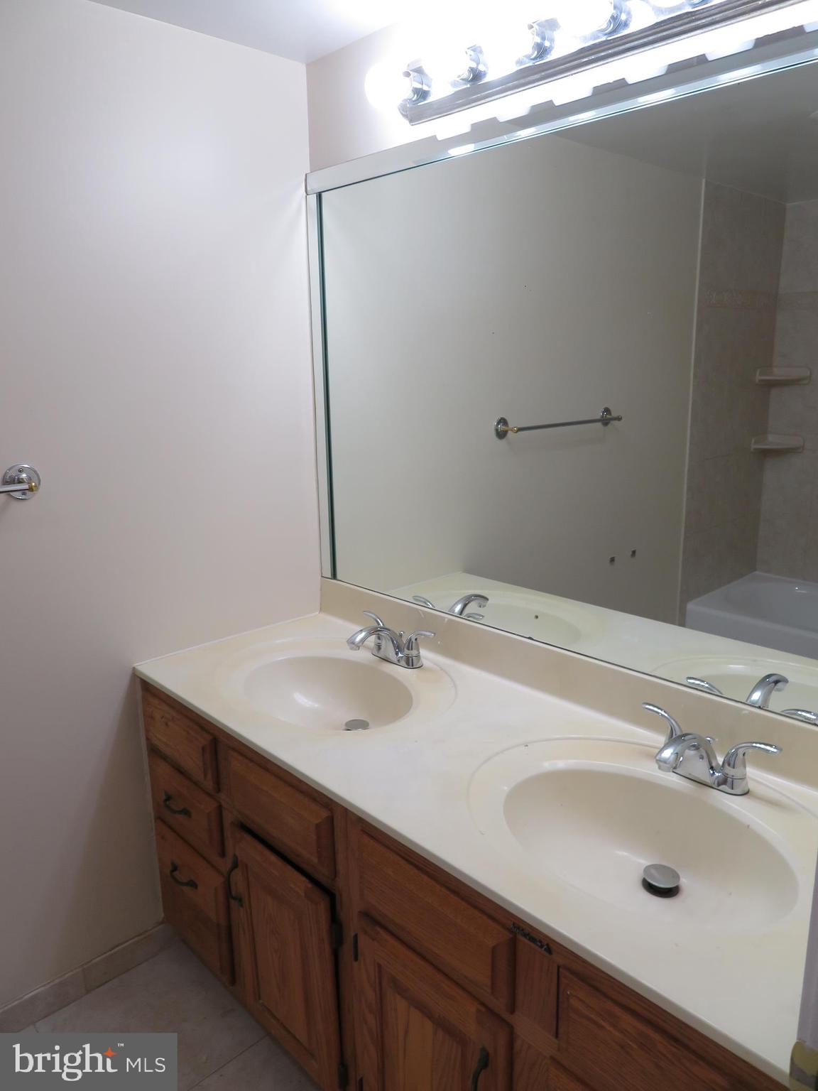 WESTCHESTER WEST - Residential