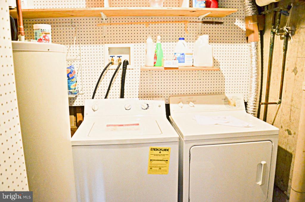 LANGLEY OAKS - Residential Lease