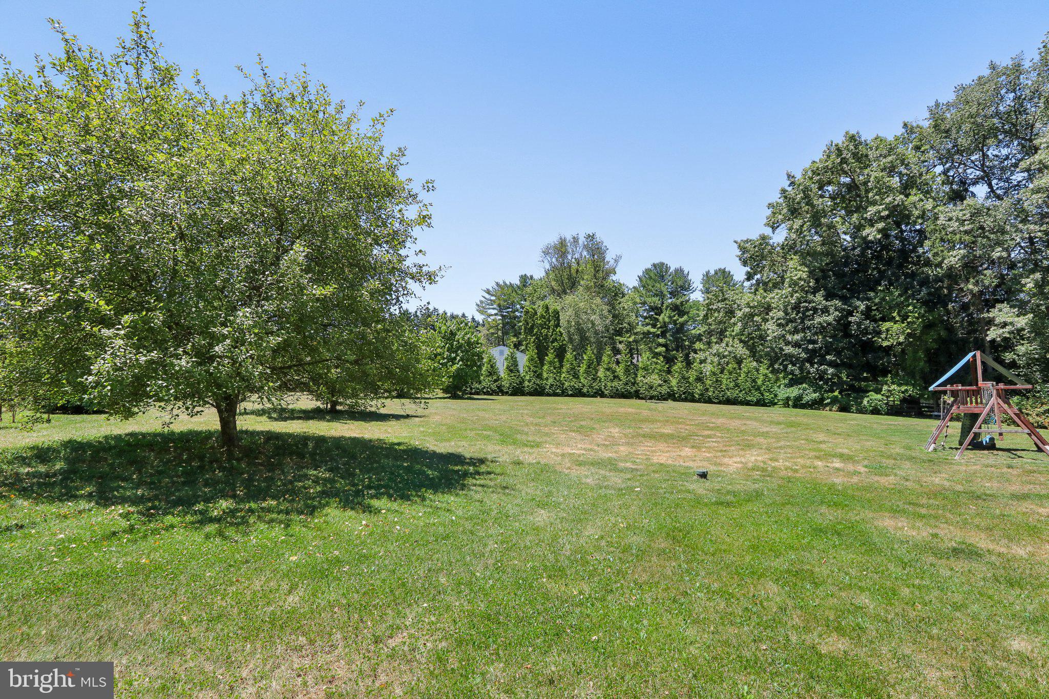 PEBBLE HILL ACRES - Residential