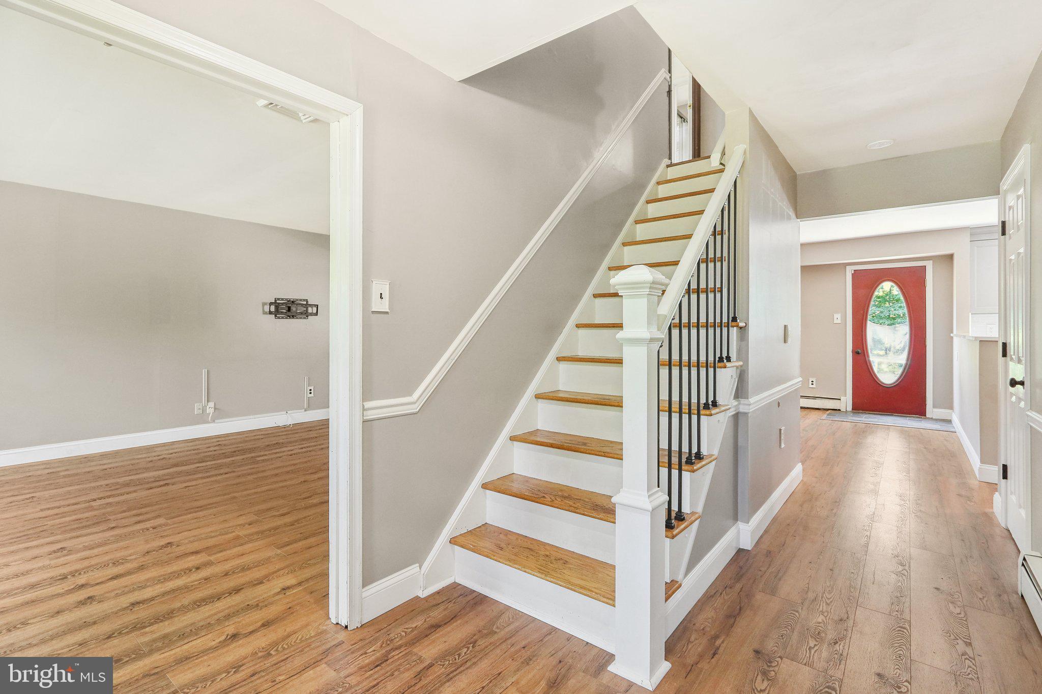 PEBBLE HILL ACRES - Residential