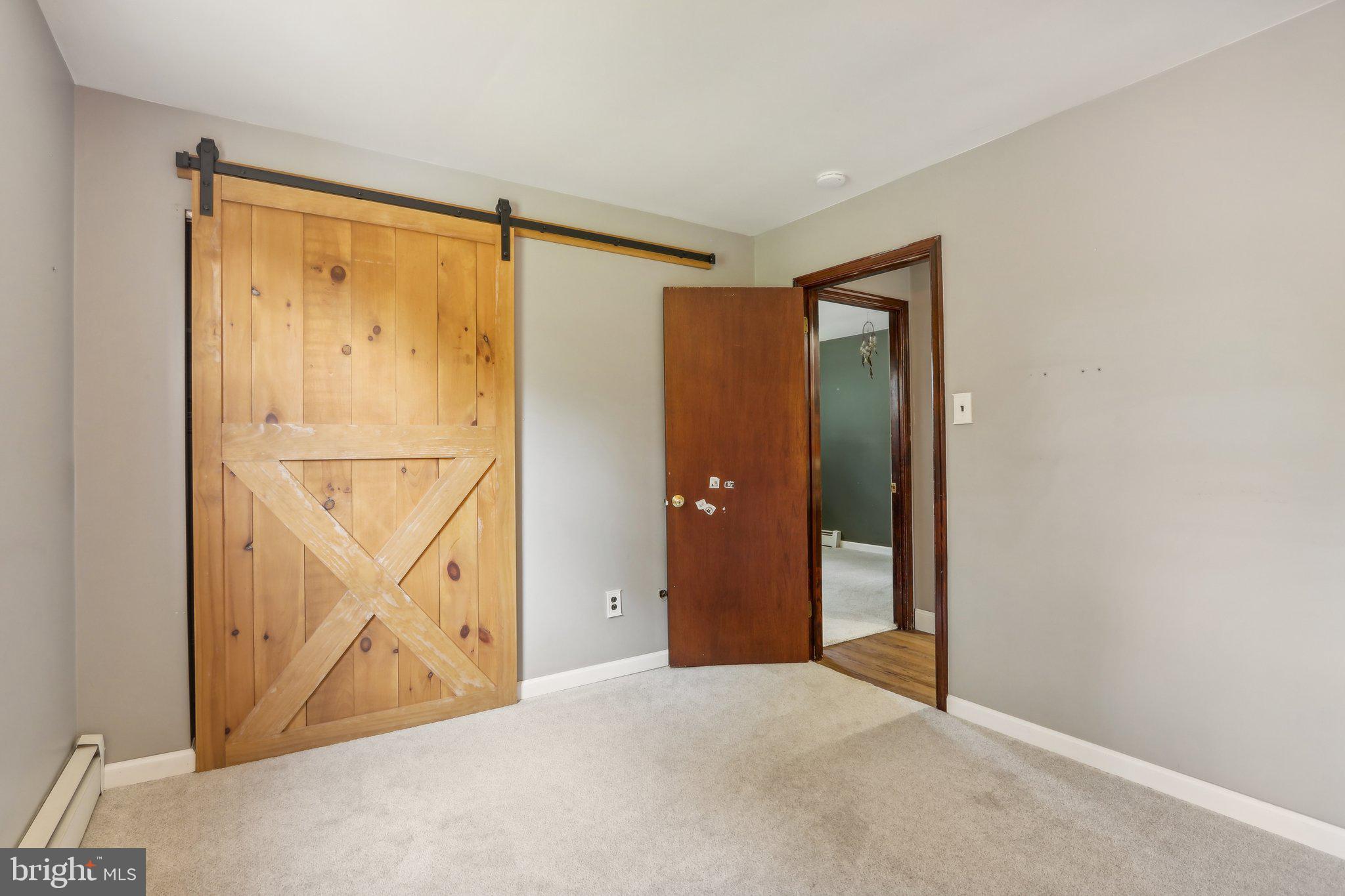 PEBBLE HILL ACRES - Residential