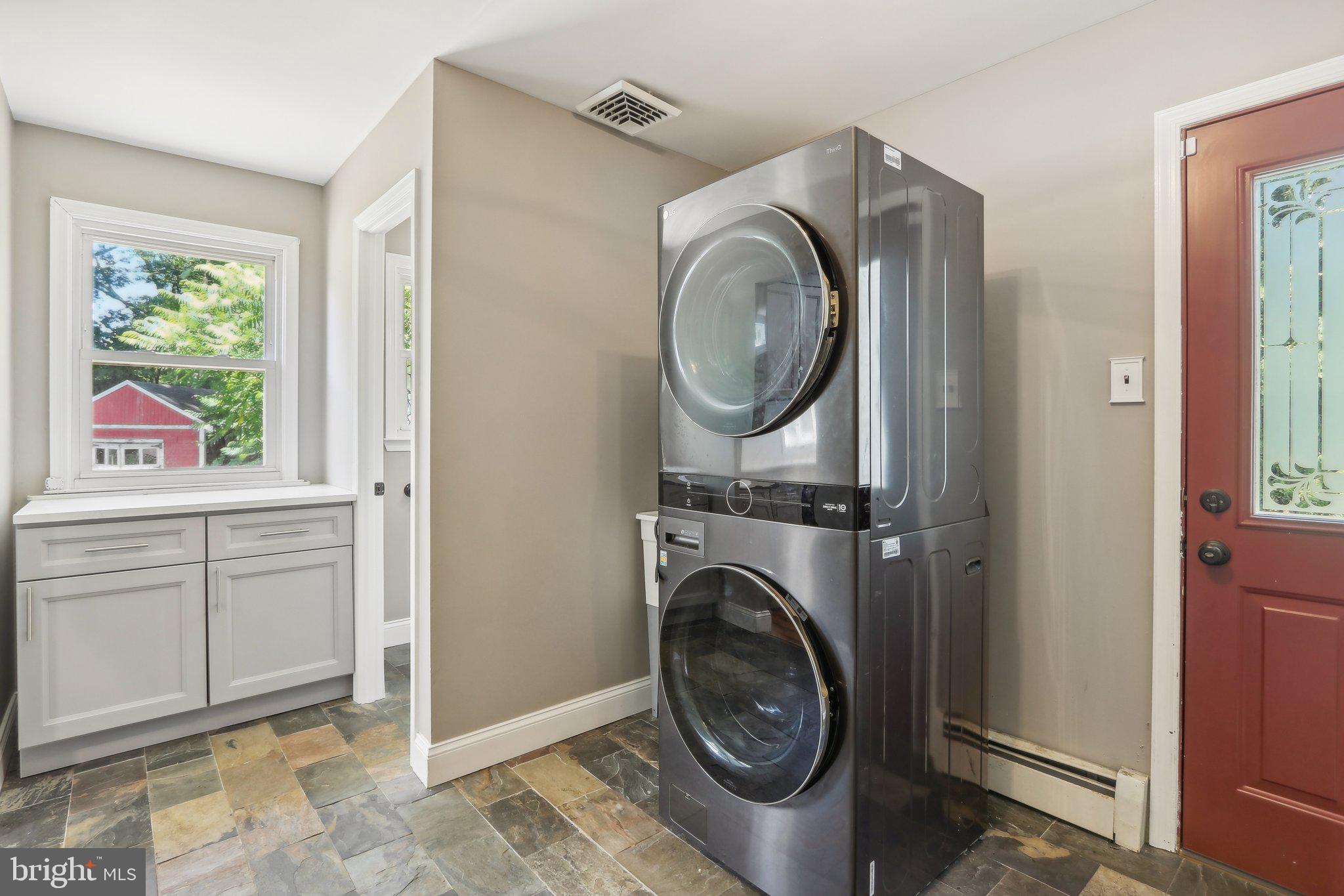 PEBBLE HILL ACRES - Residential