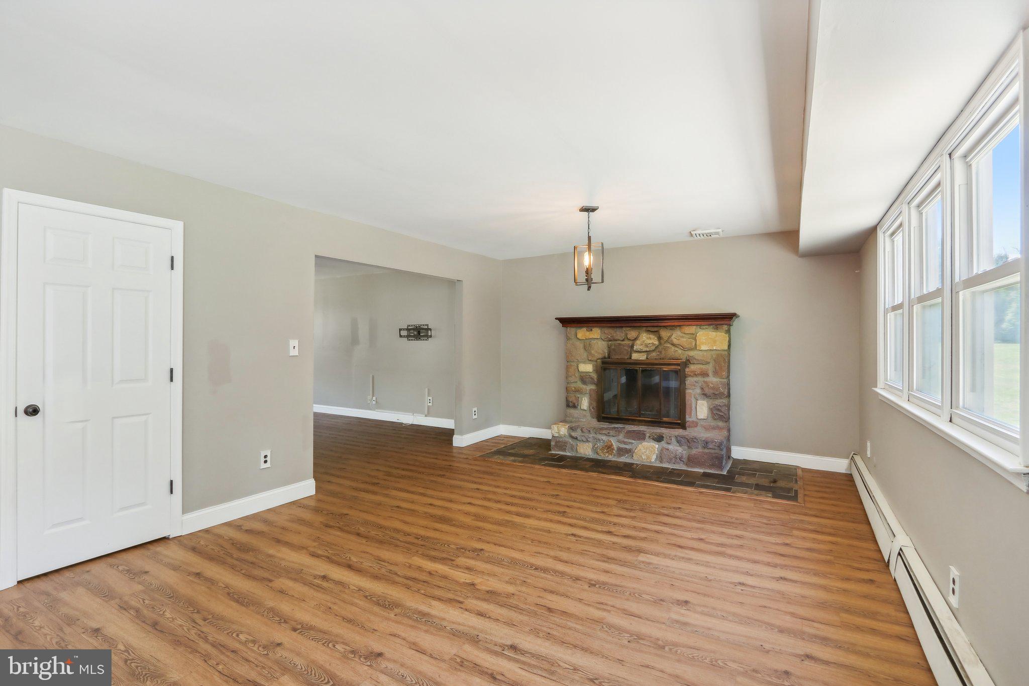 PEBBLE HILL ACRES - Residential