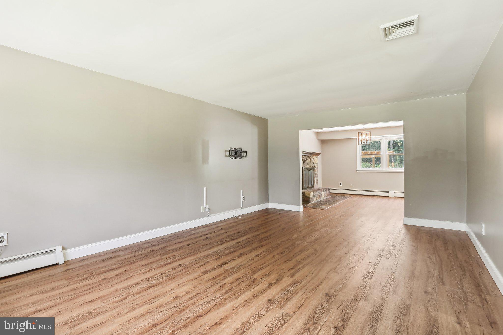 PEBBLE HILL ACRES - Residential