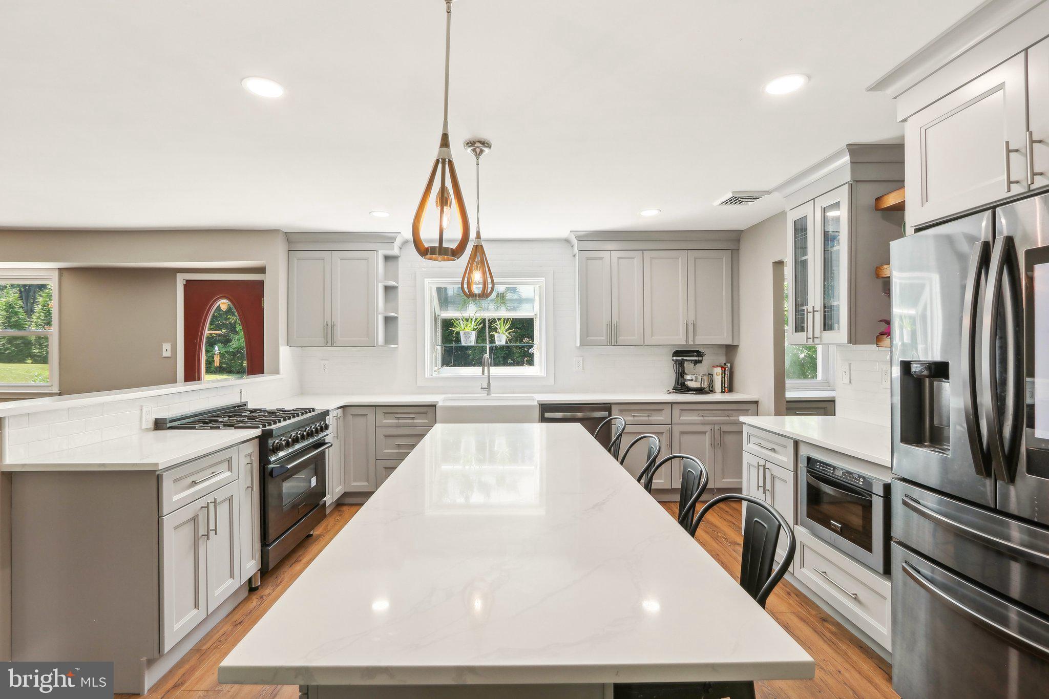 PEBBLE HILL ACRES - Residential