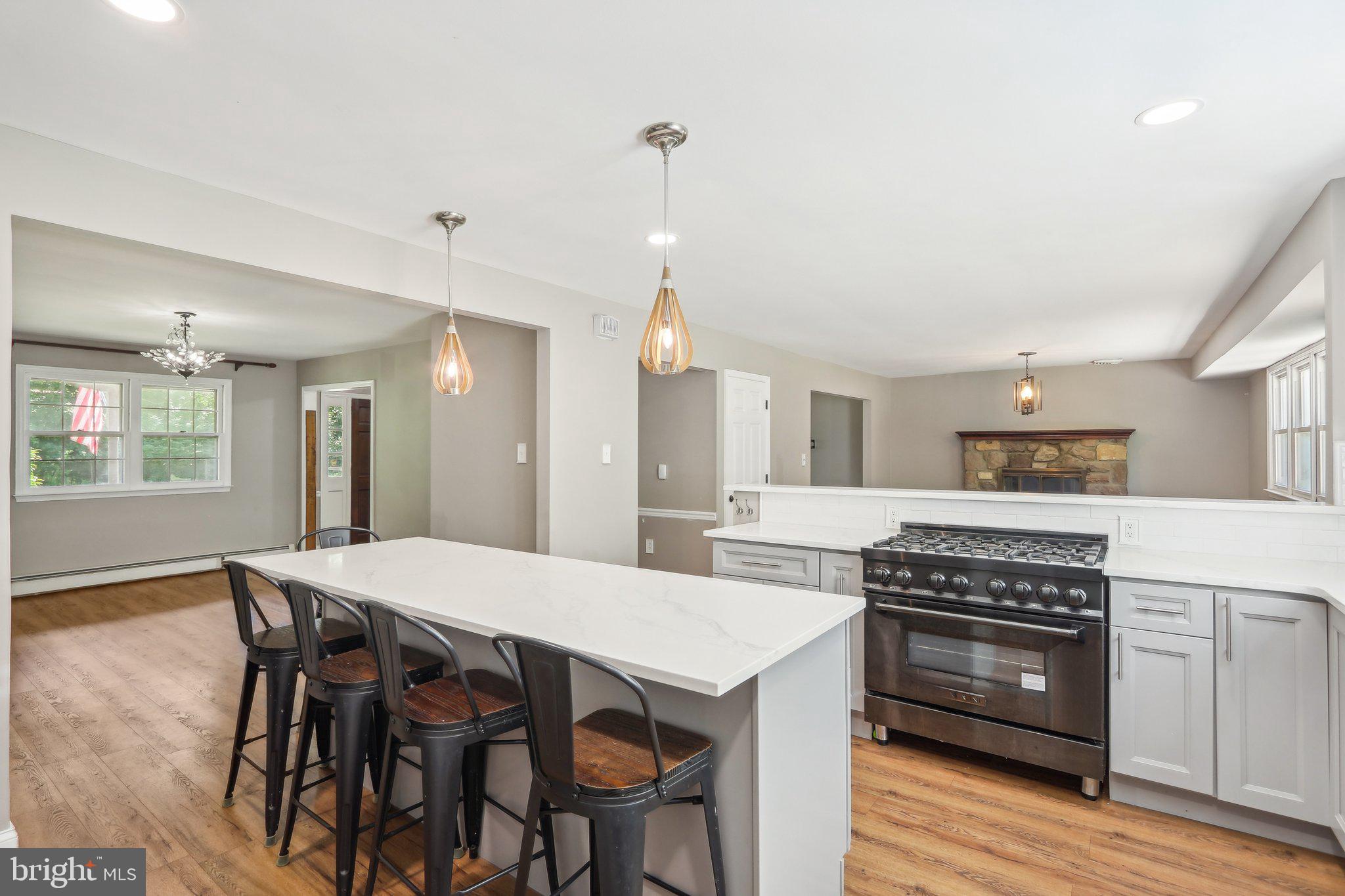 PEBBLE HILL ACRES - Residential