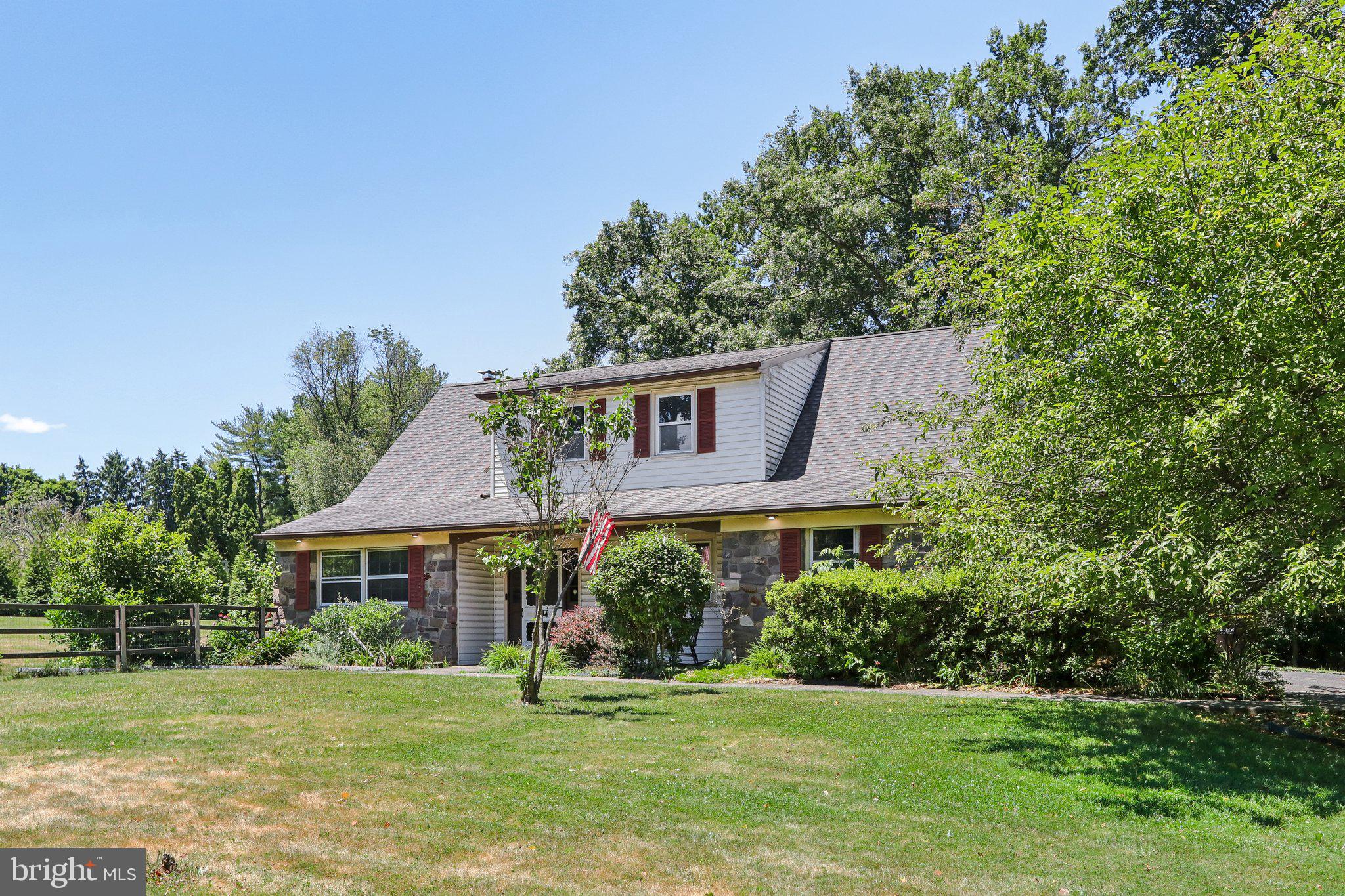 PEBBLE HILL ACRES - Residential