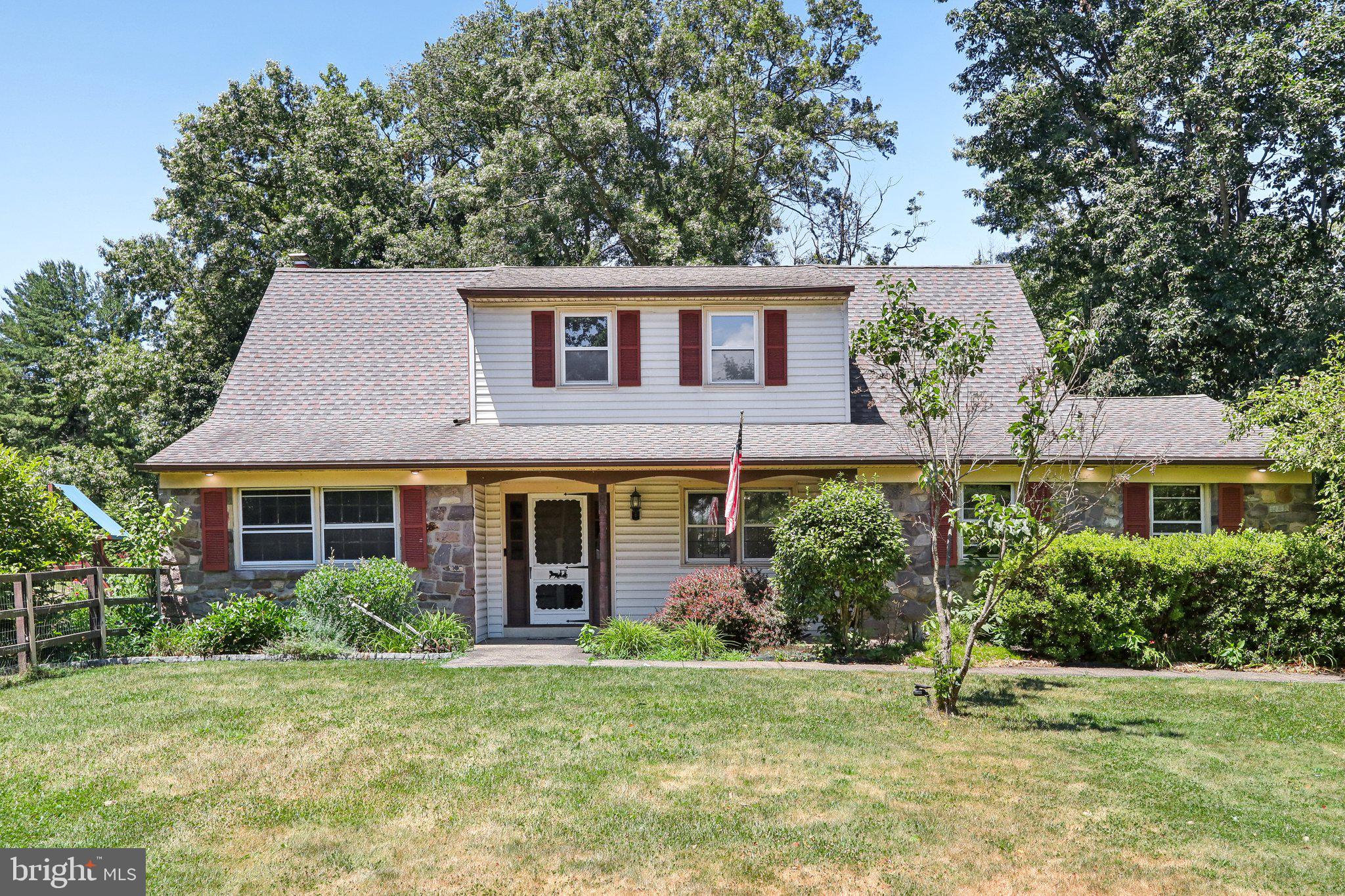 PEBBLE HILL ACRES - Residential