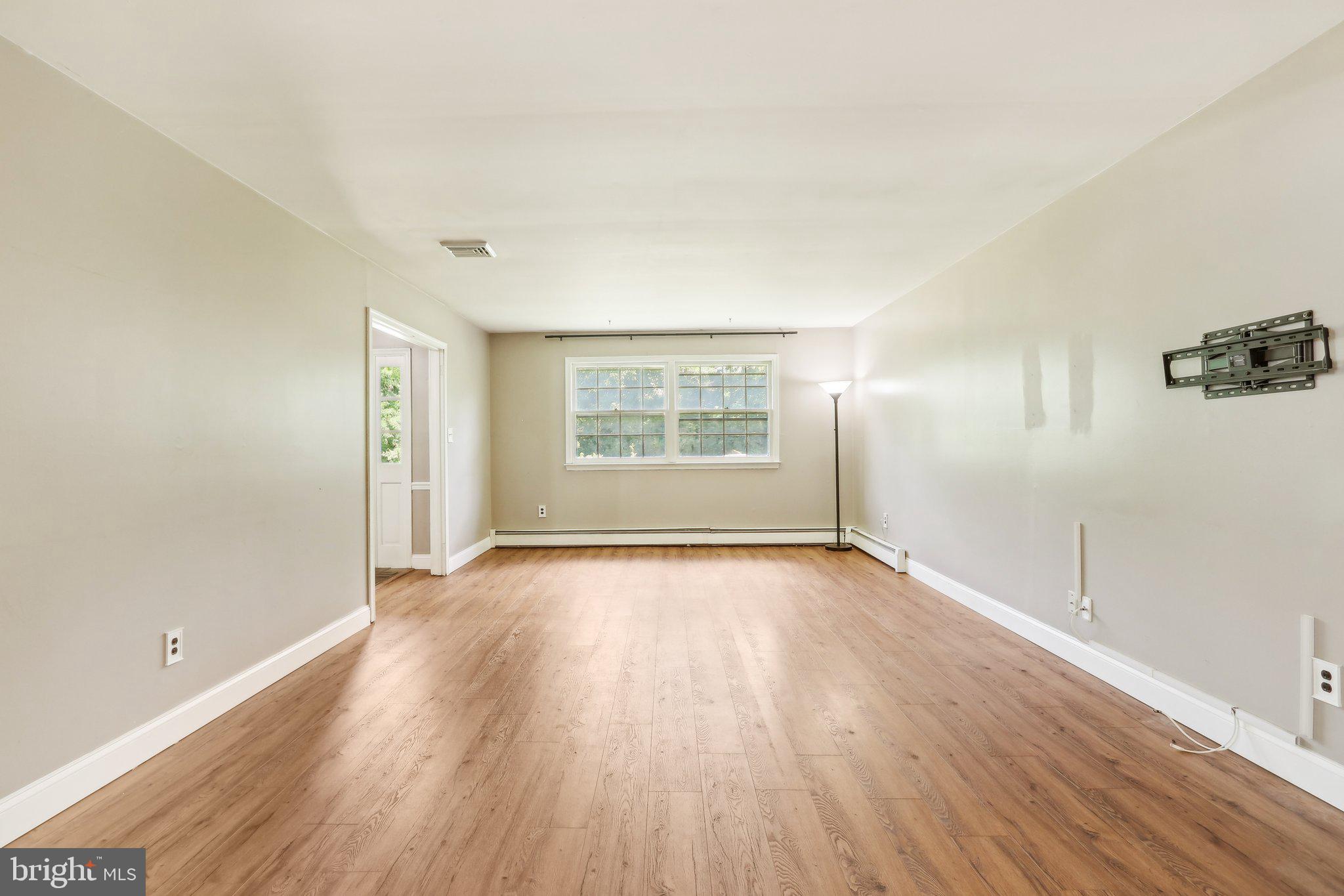 PEBBLE HILL ACRES - Residential