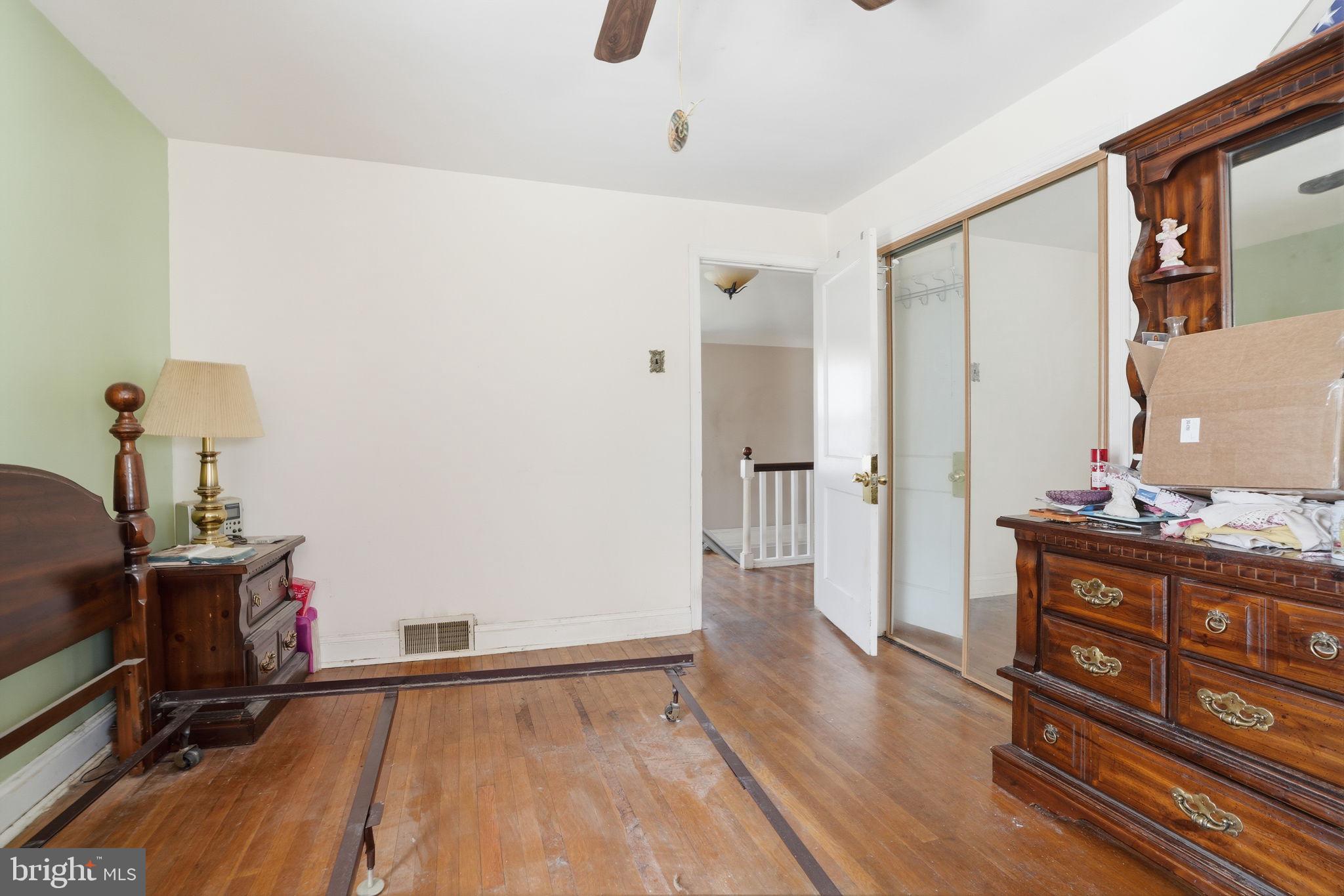 INTERNATIONAL VIL - Residential