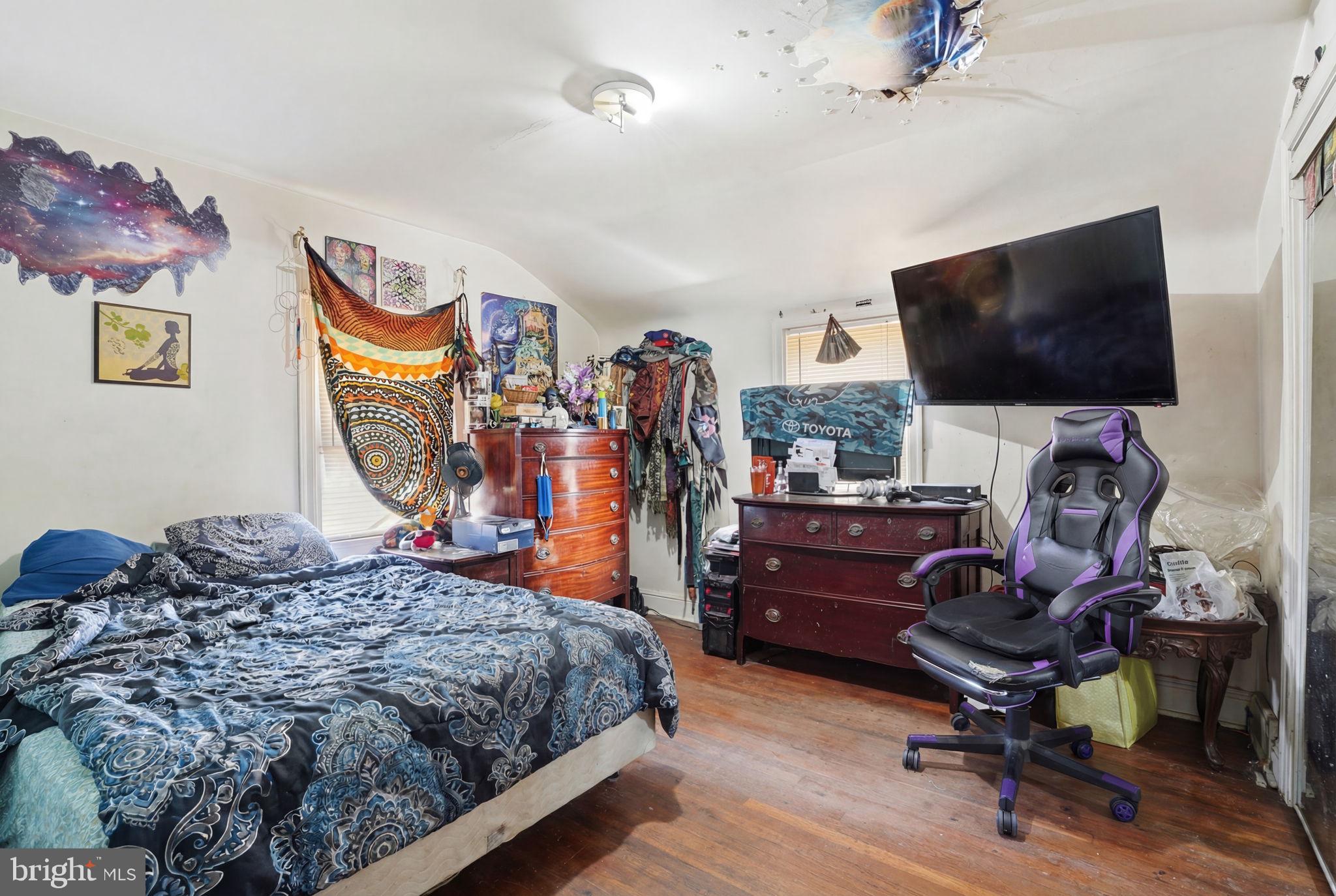 INTERNATIONAL VIL - Residential