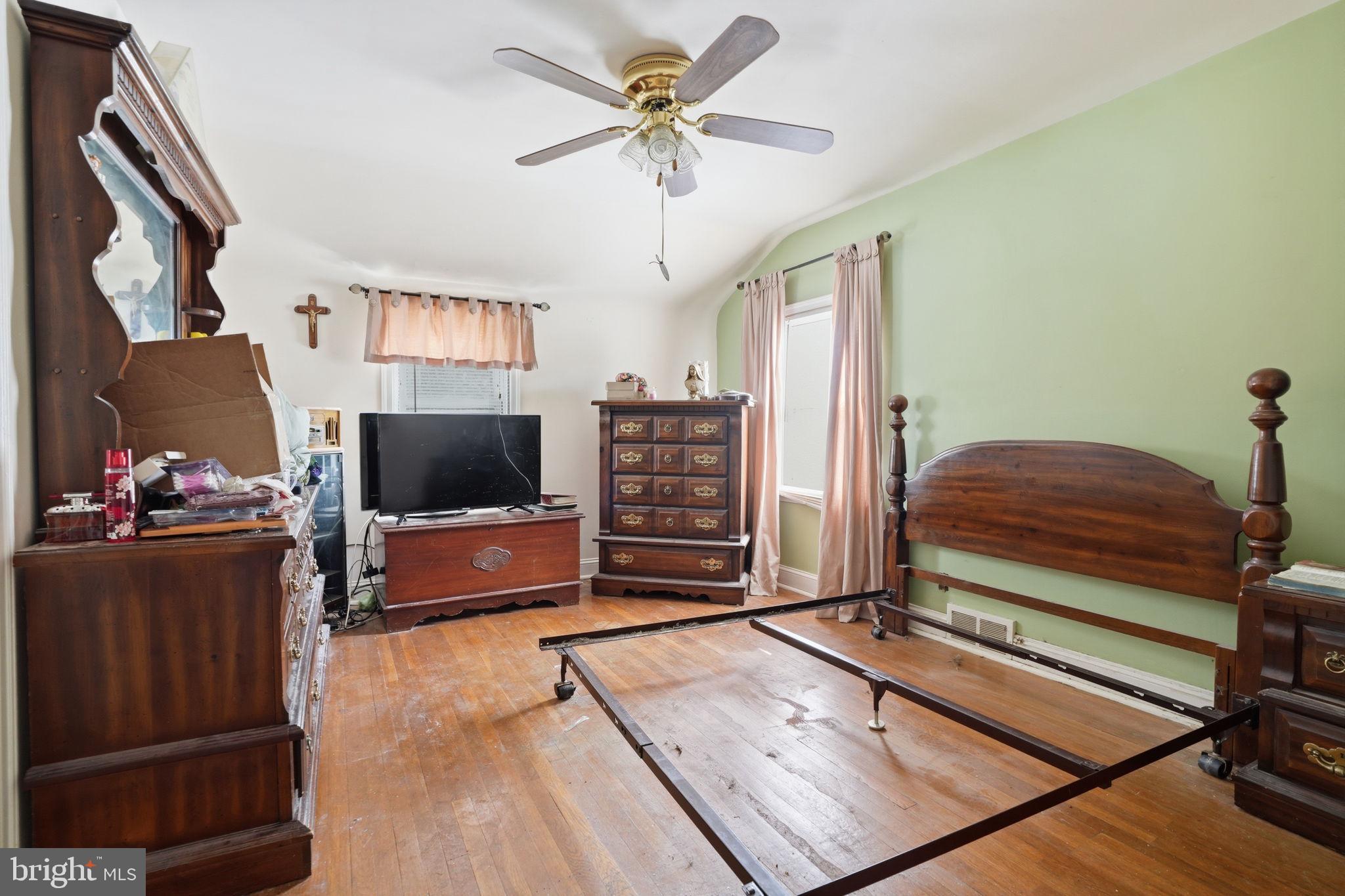 INTERNATIONAL VIL - Residential