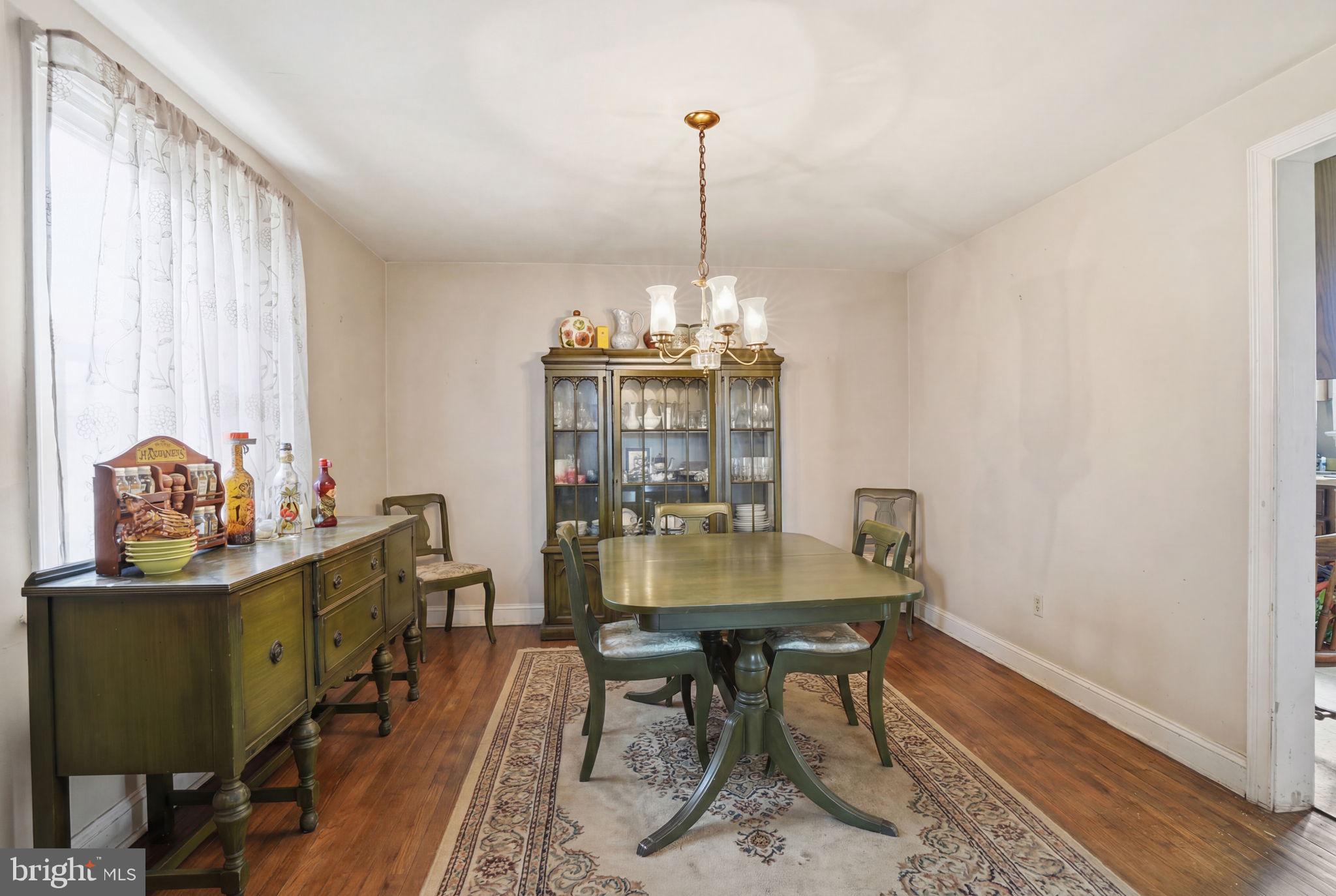 INTERNATIONAL VIL - Residential