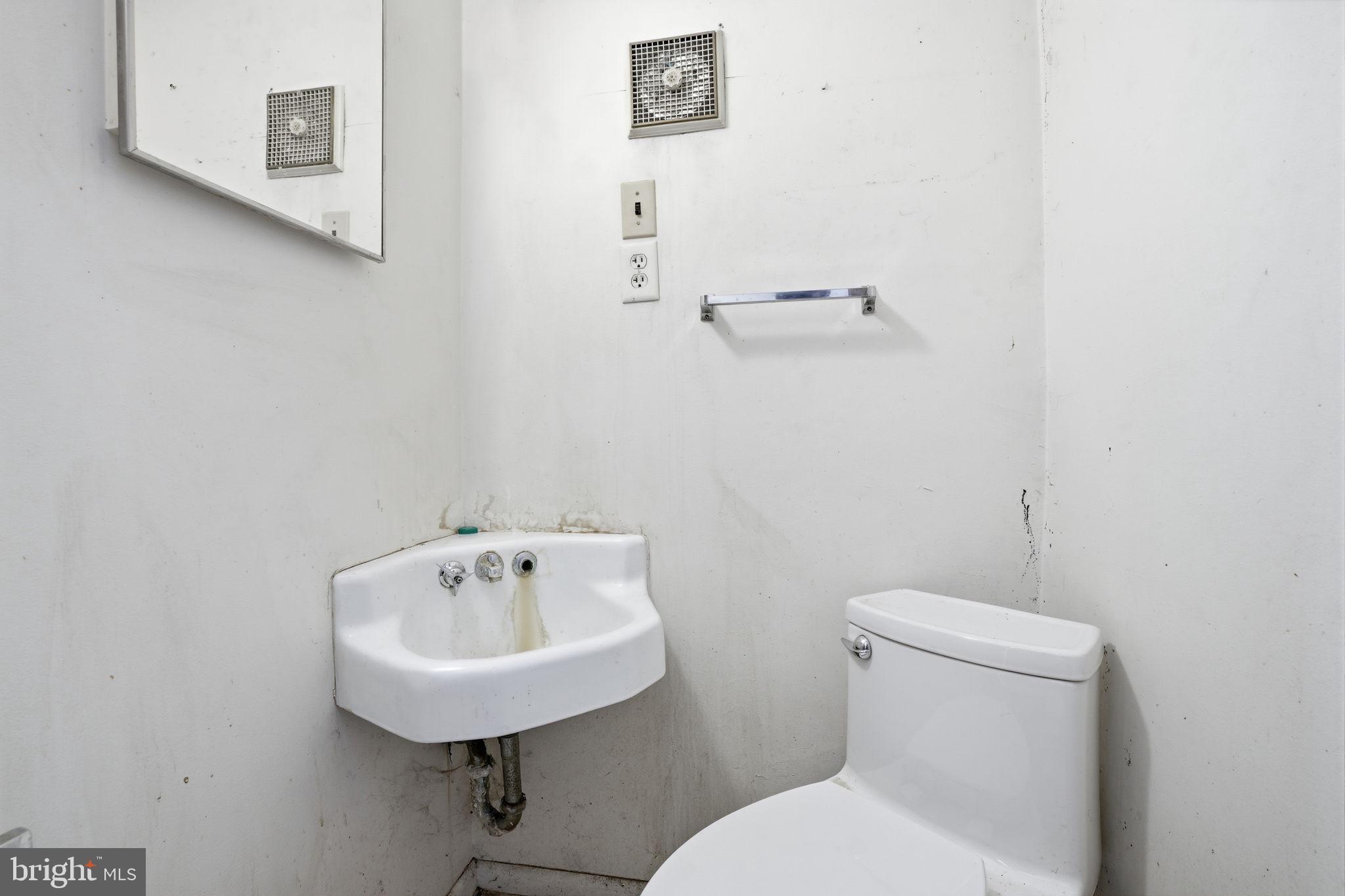 INTERNATIONAL VIL - Residential