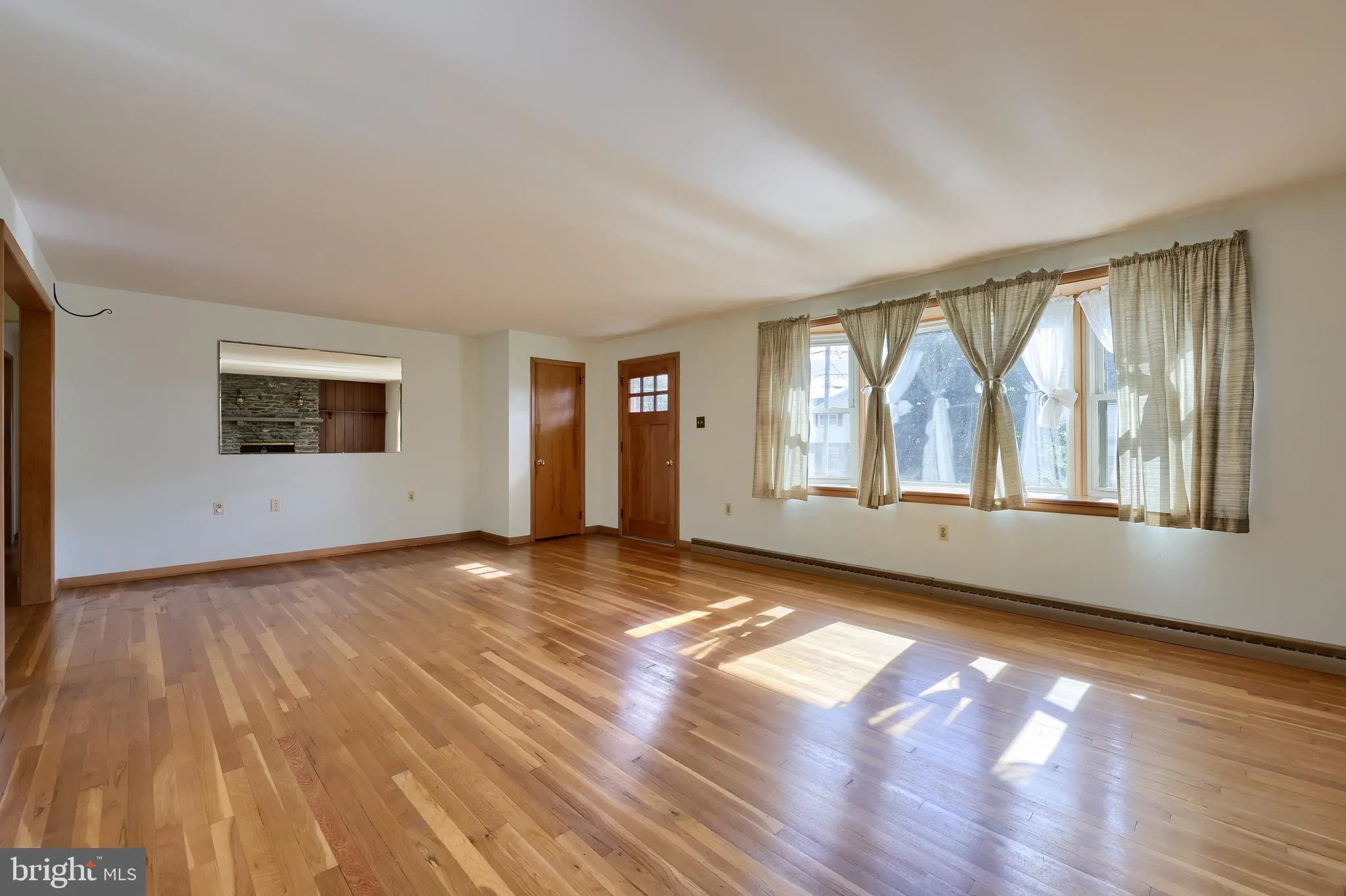 Lancaster, Pennsylvania 17601, United States, 3 Bedrooms Bedrooms, ,2 BathroomsBathrooms,Residential,Coming Soon,235157