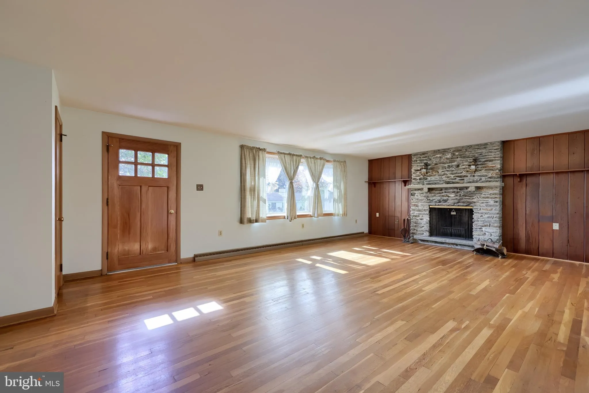 Lancaster, Pennsylvania 17601, United States, 3 Bedrooms Bedrooms, ,2 BathroomsBathrooms,Residential,Coming Soon,235157