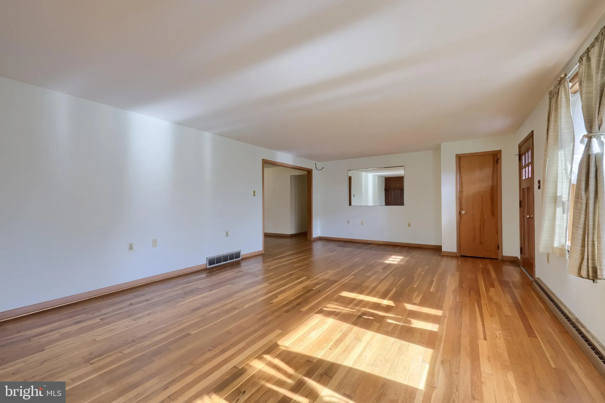 Lancaster, Pennsylvania 17601, United States, 3 Bedrooms Bedrooms, ,2 BathroomsBathrooms,Residential,Coming Soon,235157