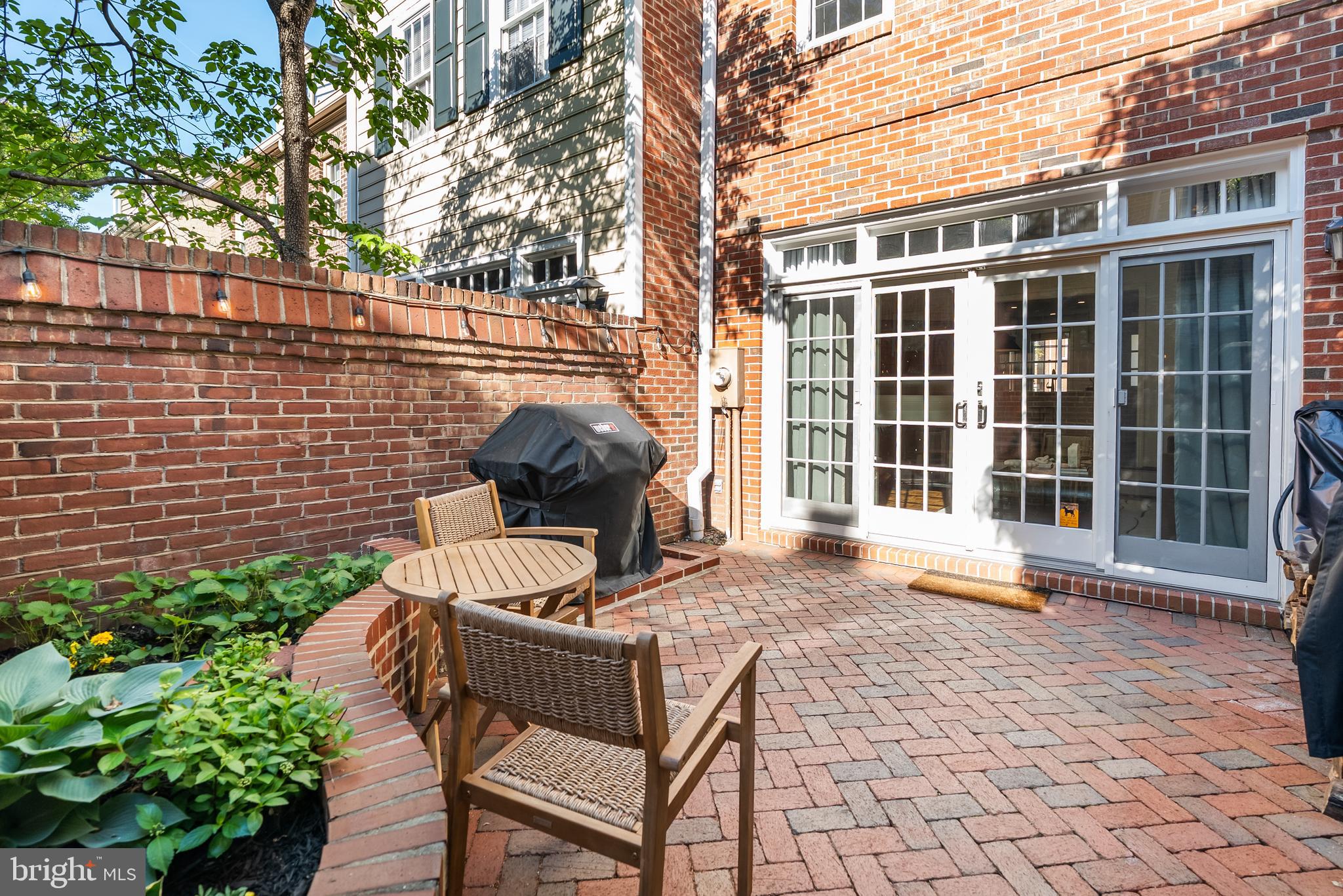 ARCH HALL - Residential