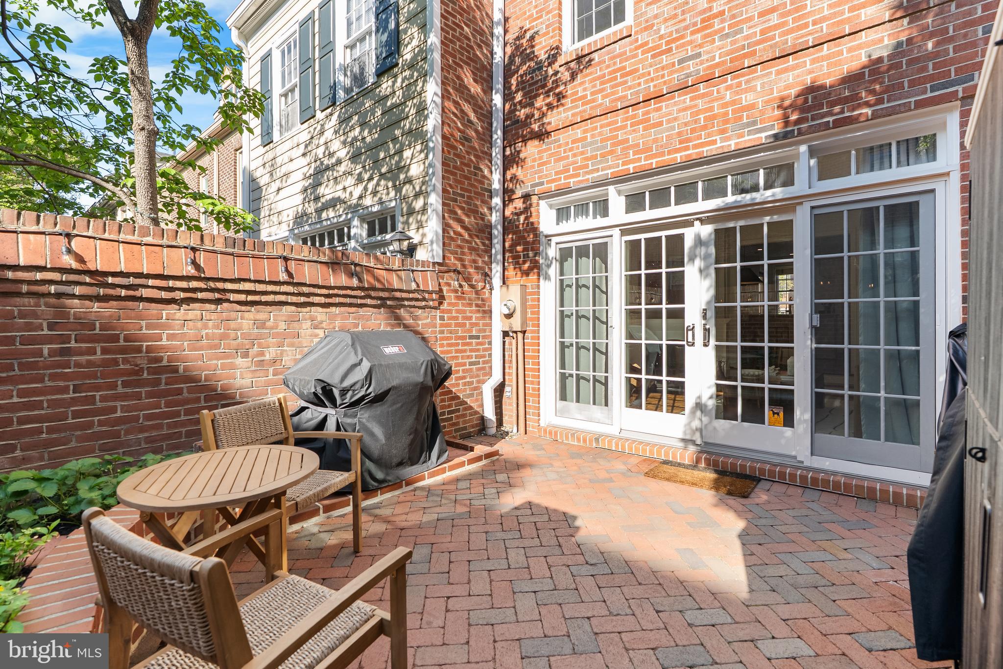 ARCH HALL - Residential