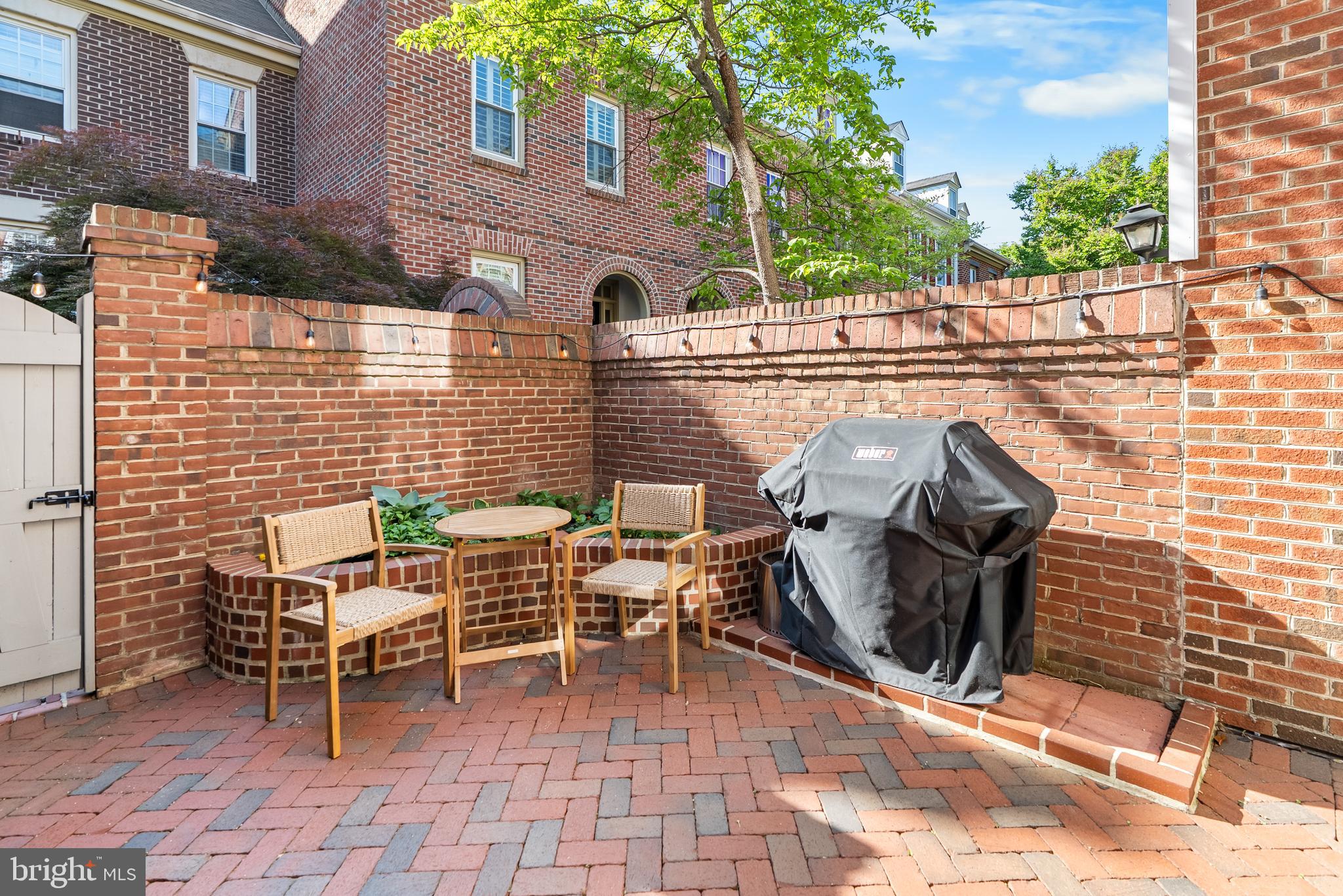 ARCH HALL - Residential