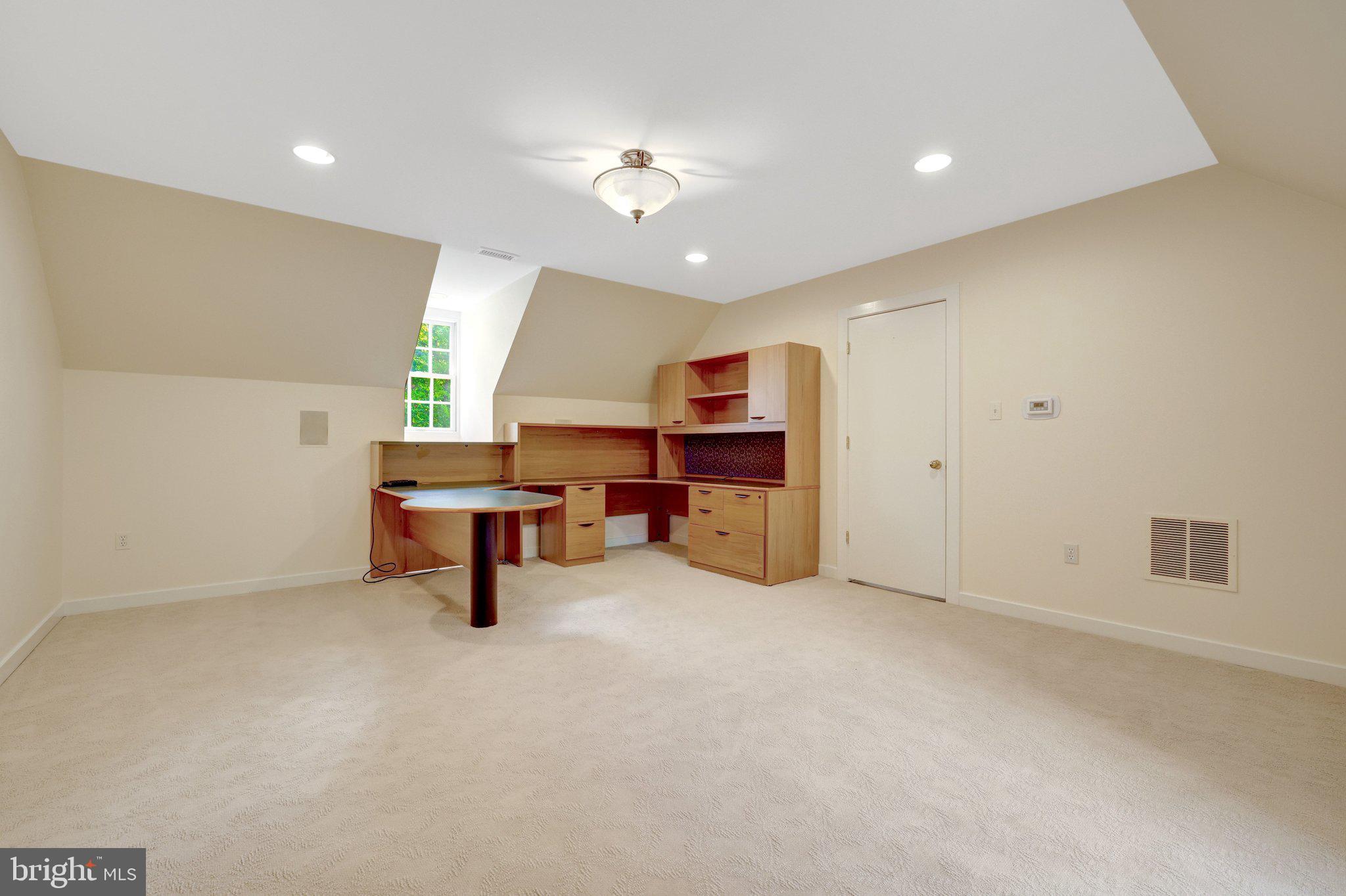 PROSPECT HILL - Residential