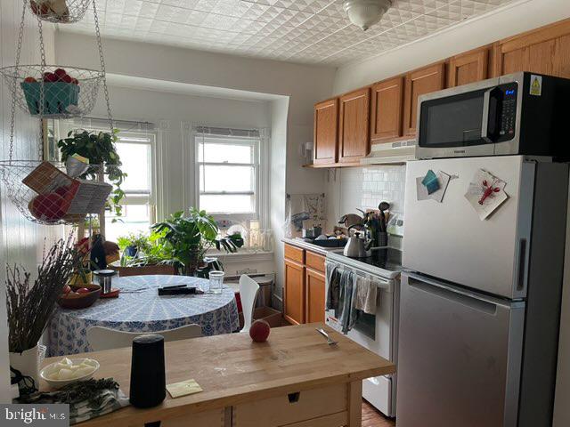 SPRUCE HILL - Residential Lease