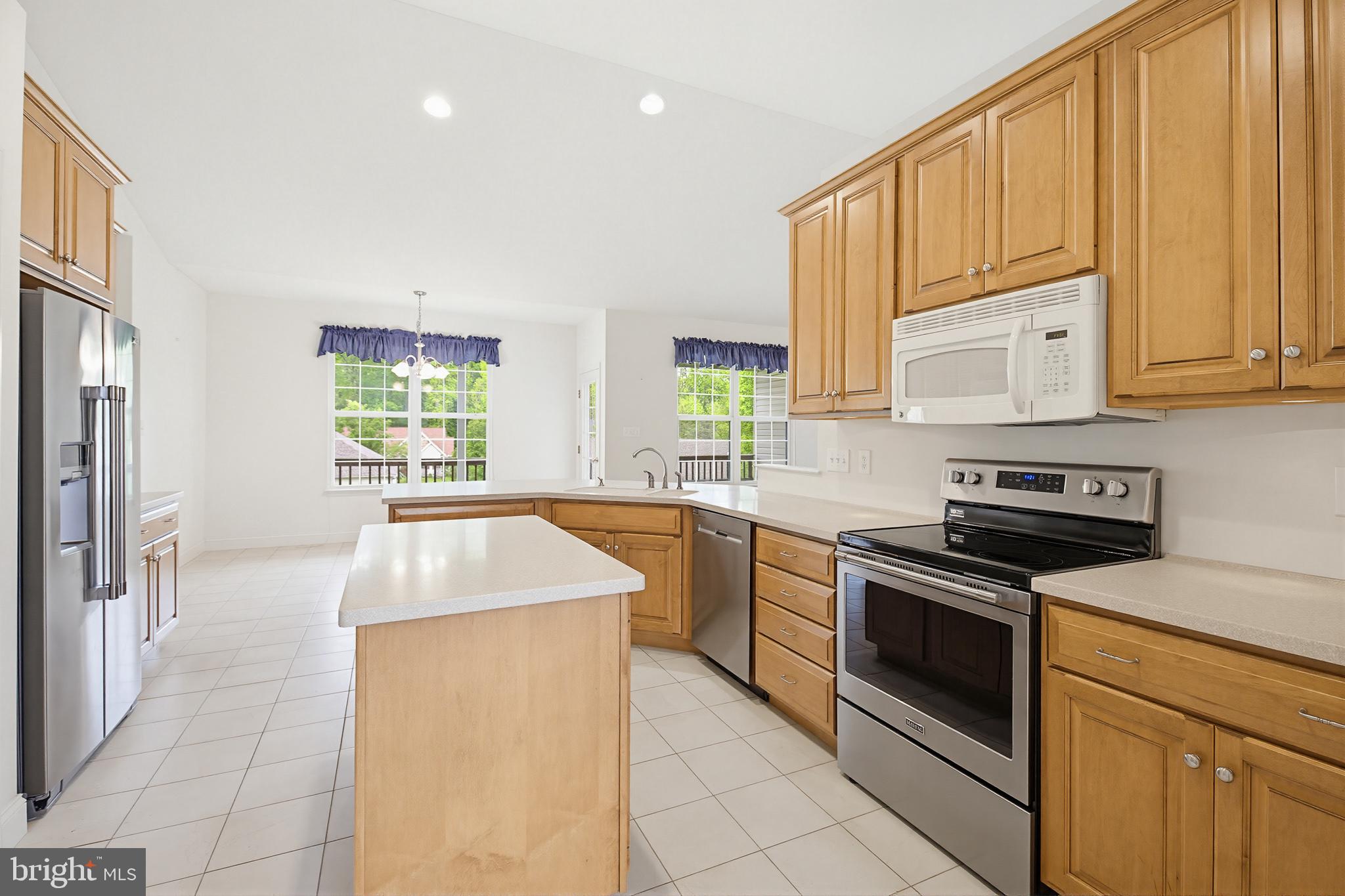 CRESTWOOD - Residential