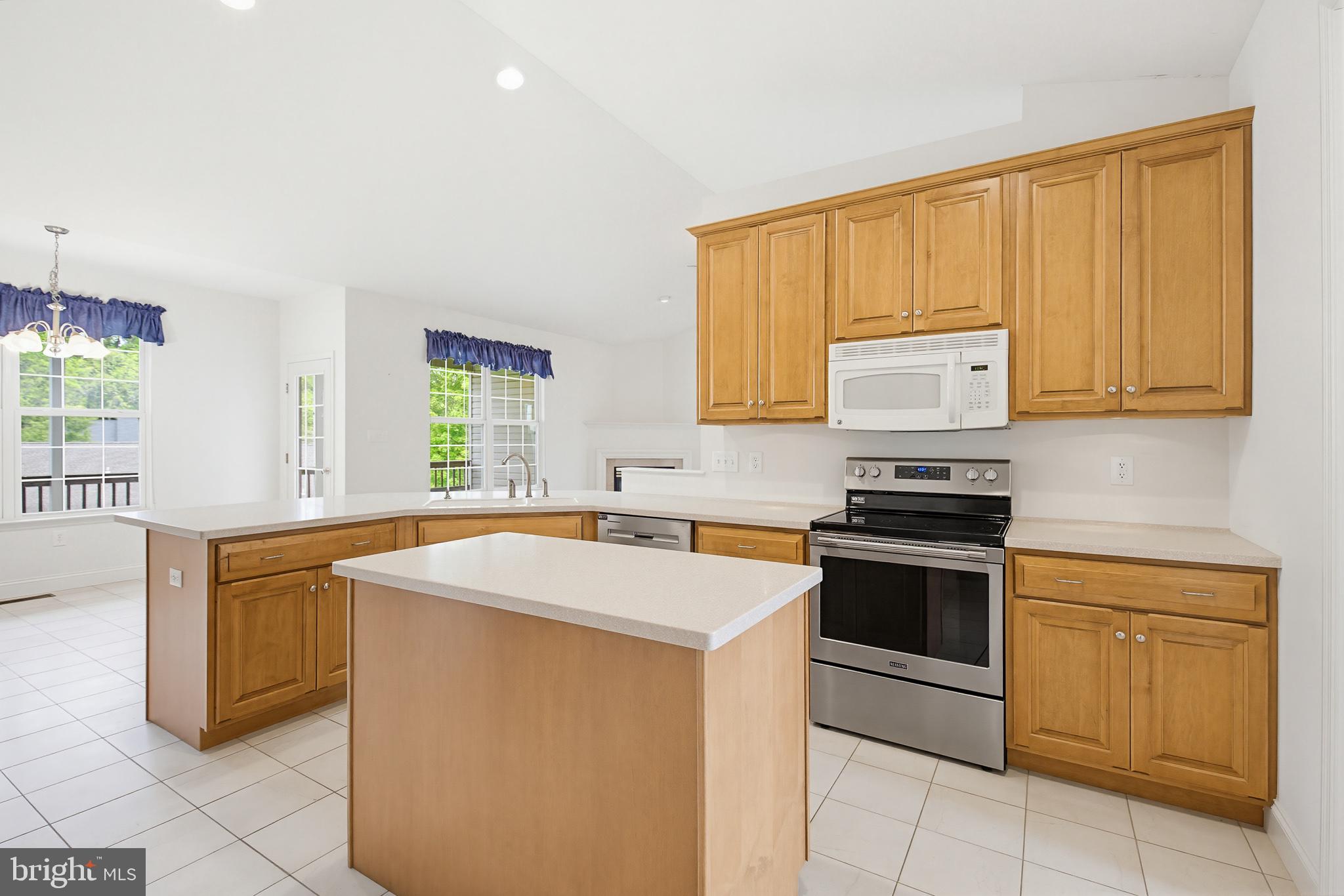 CRESTWOOD - Residential