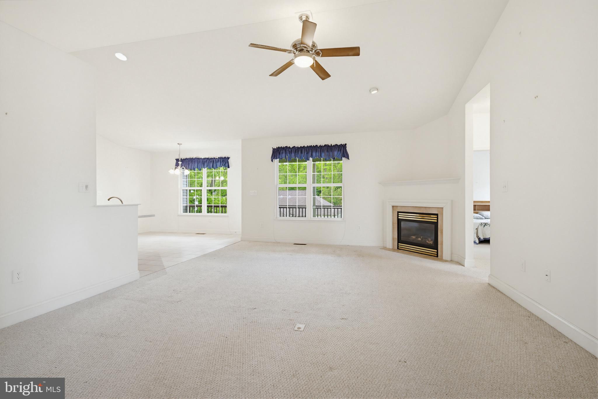 CRESTWOOD - Residential
