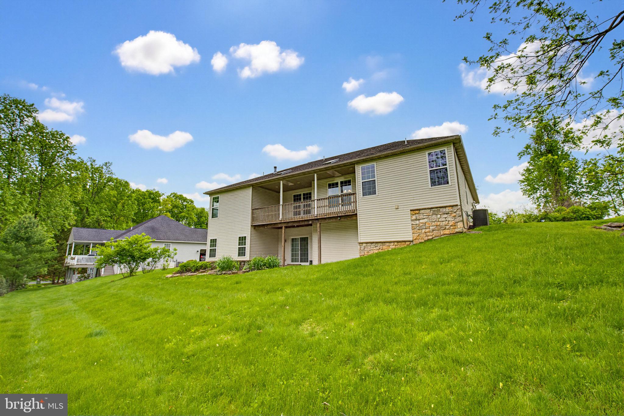 CRESTWOOD - Residential