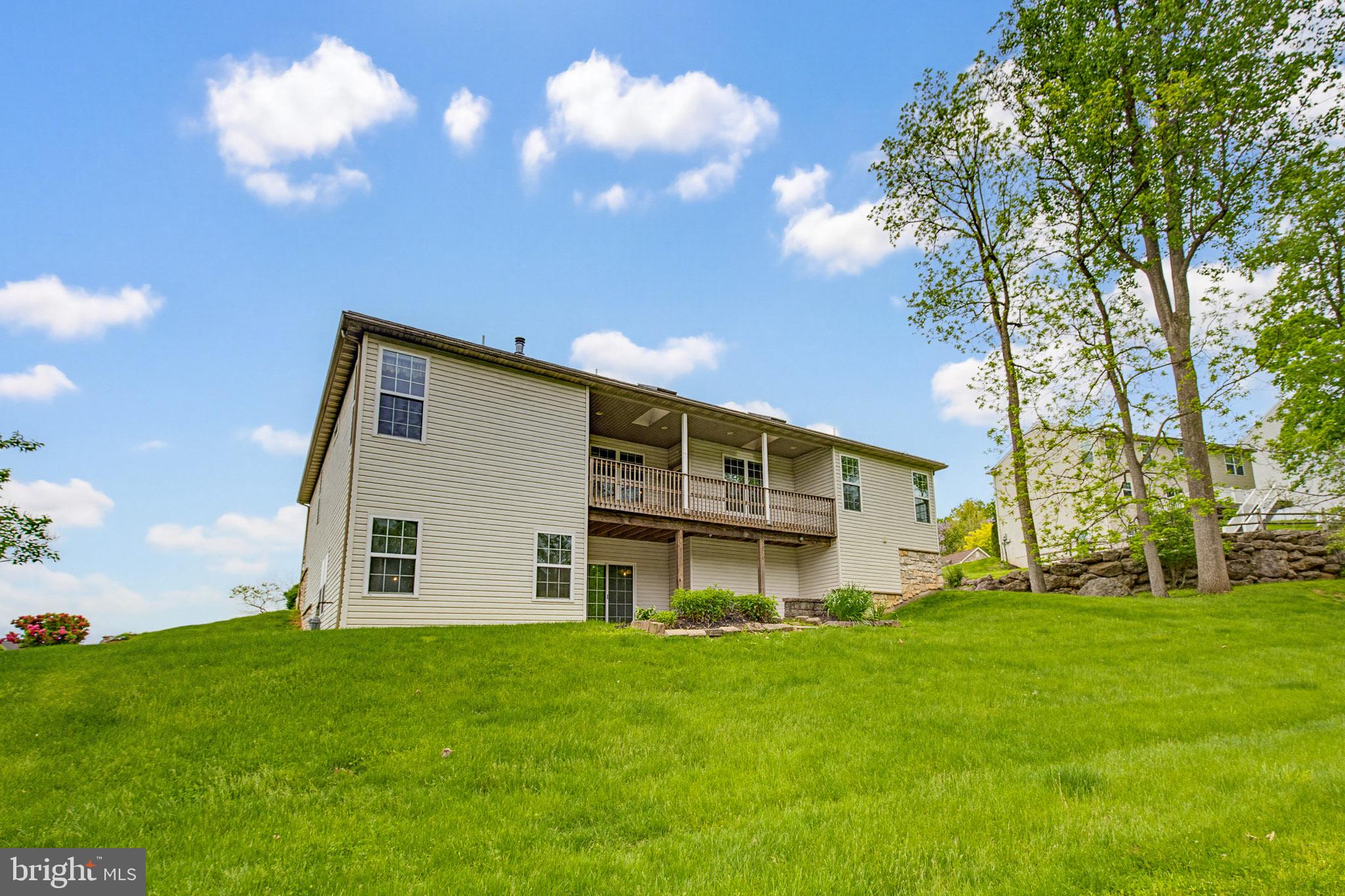 CRESTWOOD - Residential